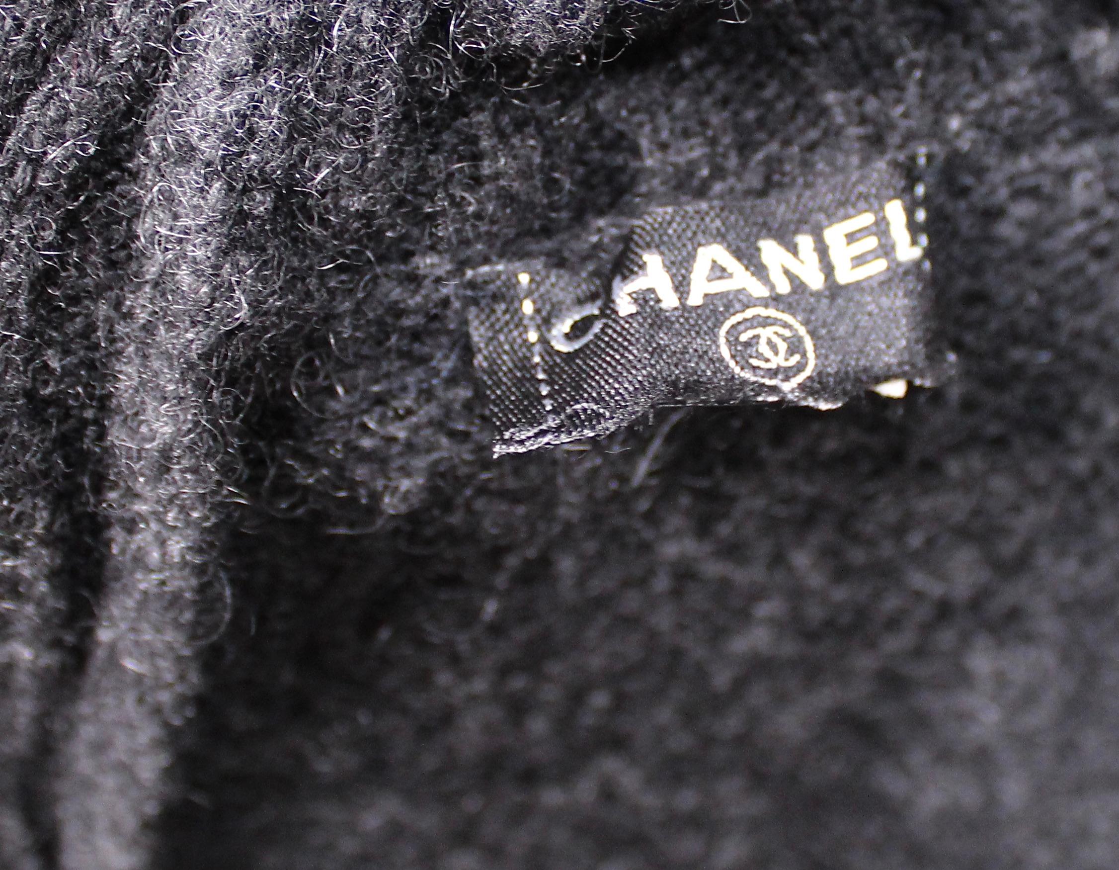 Chanel - Robe à col roulé en cachemire gris foncé et manches cages circa 2007 en vente 5