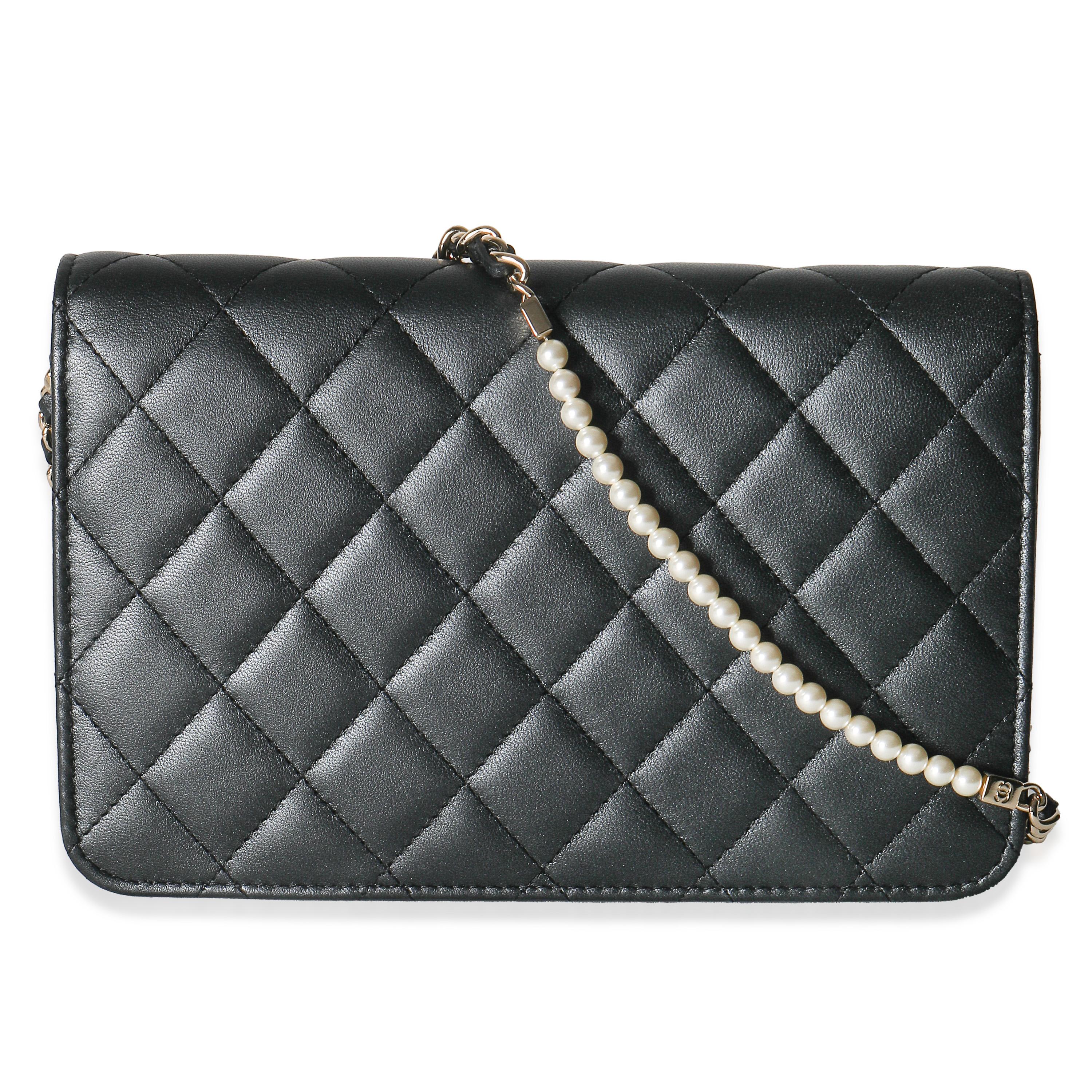 Chanel Dark Grey Iridescent Quilted Lambskin Pearl Wallet On Chain in vendita 3