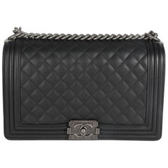 Chanel Grigio Scuro Trapuntato in Pelle d'Agnello &New Borsa Media Ragazzo