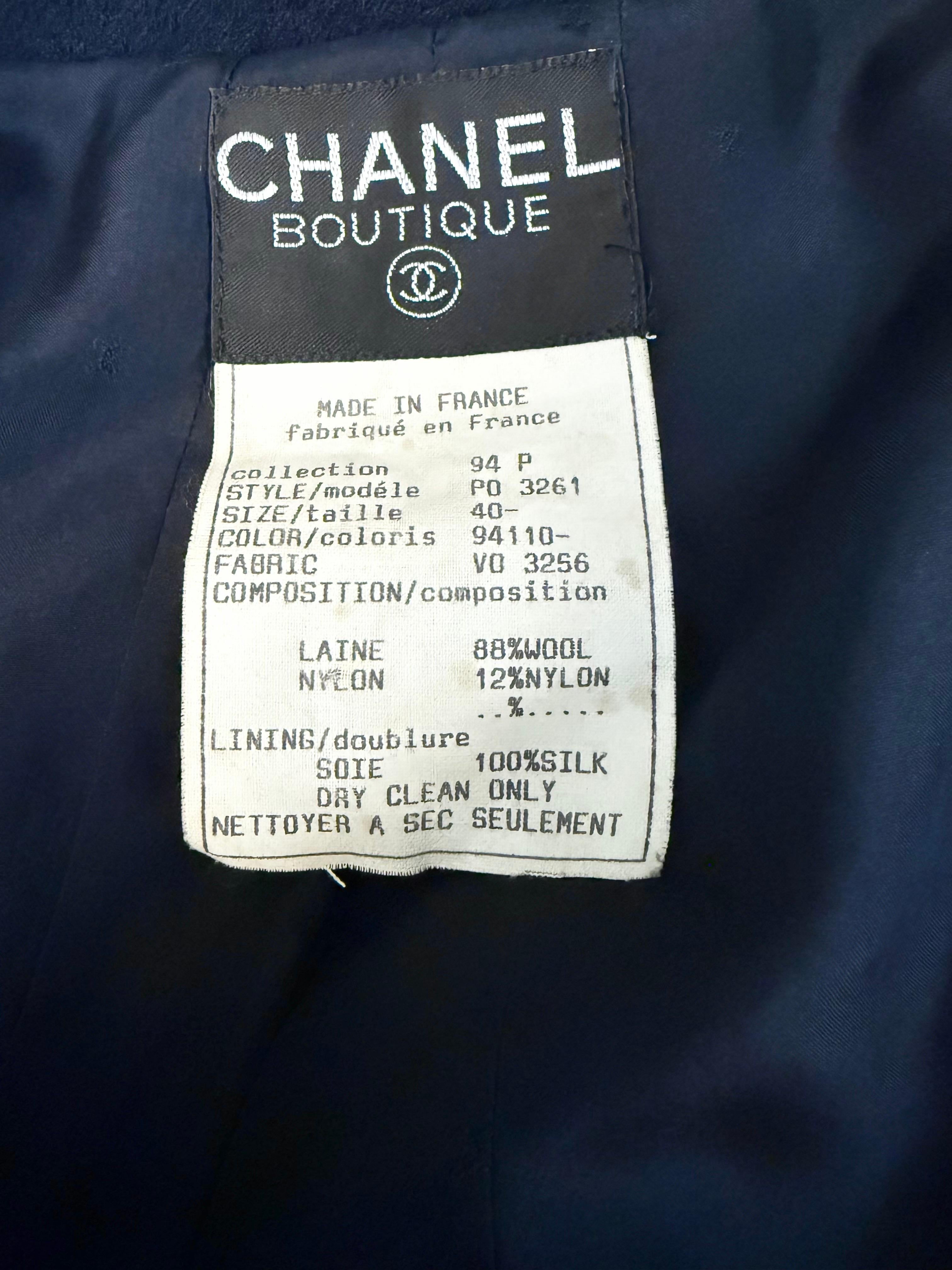 Chanel - Veste en laine bouclée marine foncée en vente 4