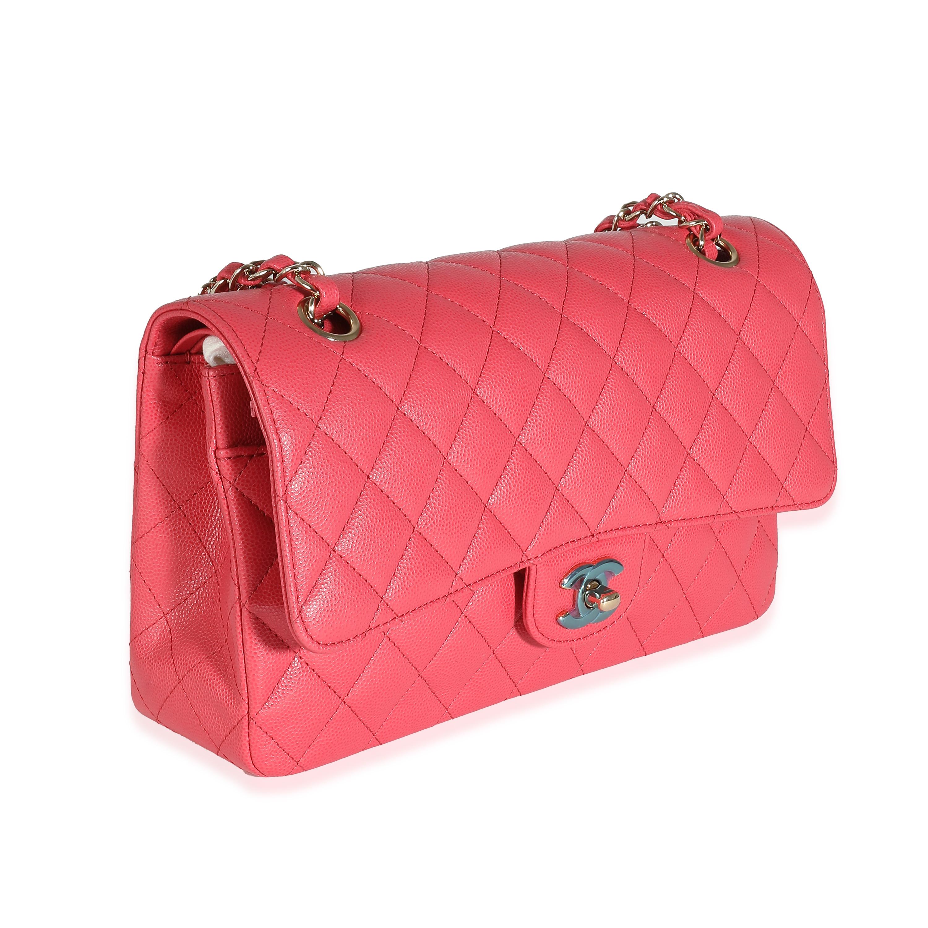 Chanel Dunkelrosa gesteppte Kaviar Medium Classic Double Flap Handtasche (Pink) im Angebot