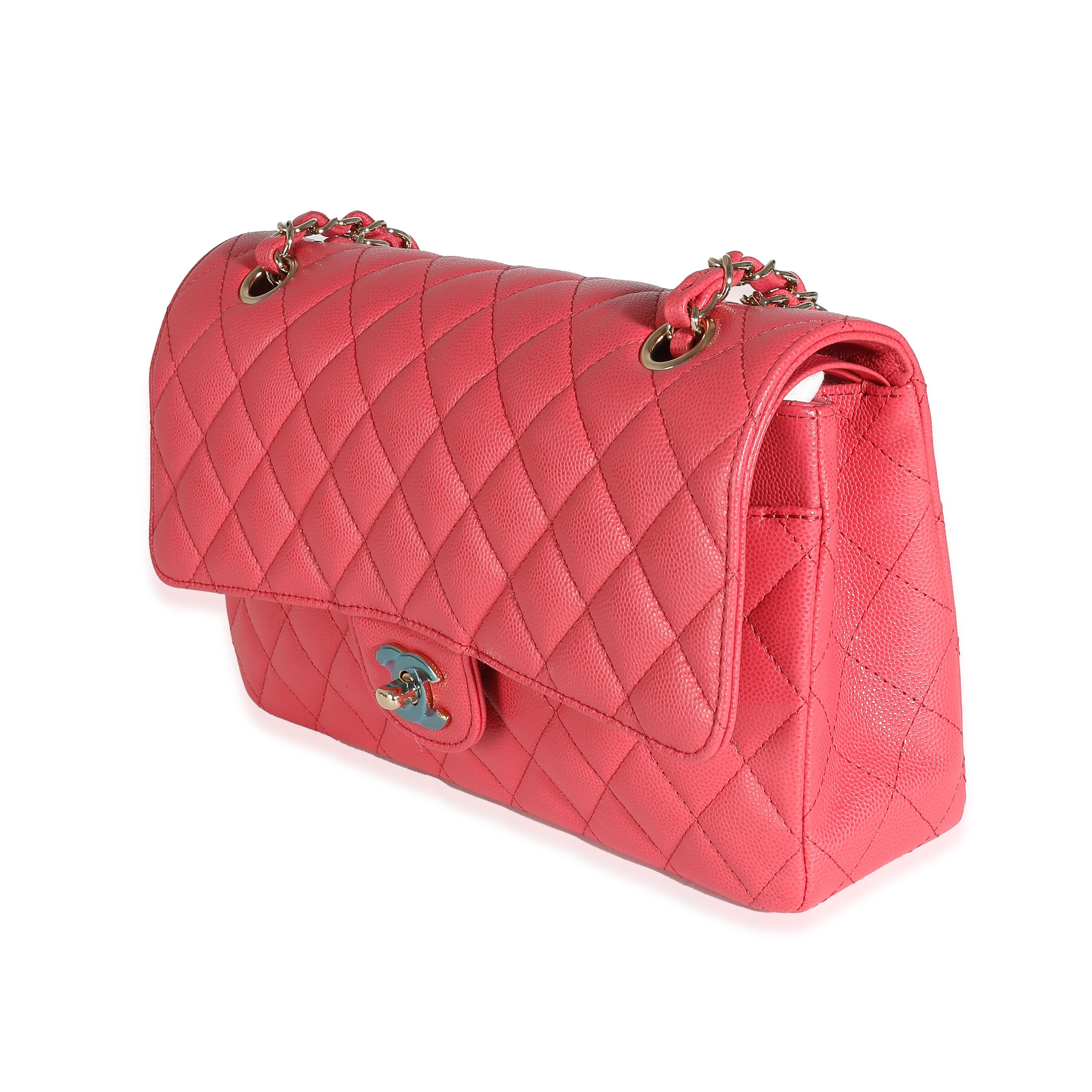 Chanel Dunkelrosa gesteppte Kaviar Medium Classic Double Flap Handtasche im Zustand „Hervorragend“ im Angebot in New York, NY