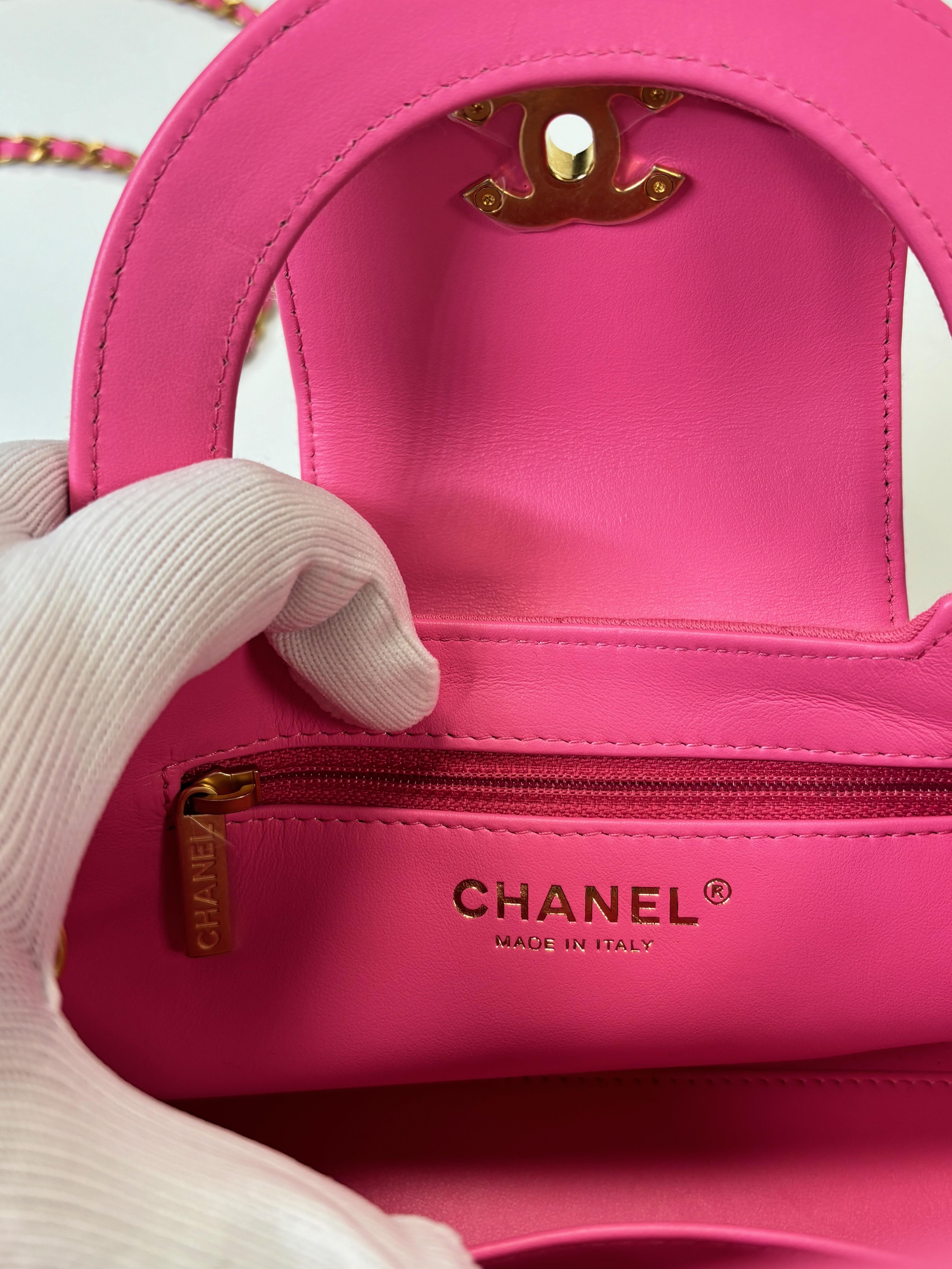 Chanel sac Kelly Shopper rose foncé matelassé avec détails dorés en vente 7