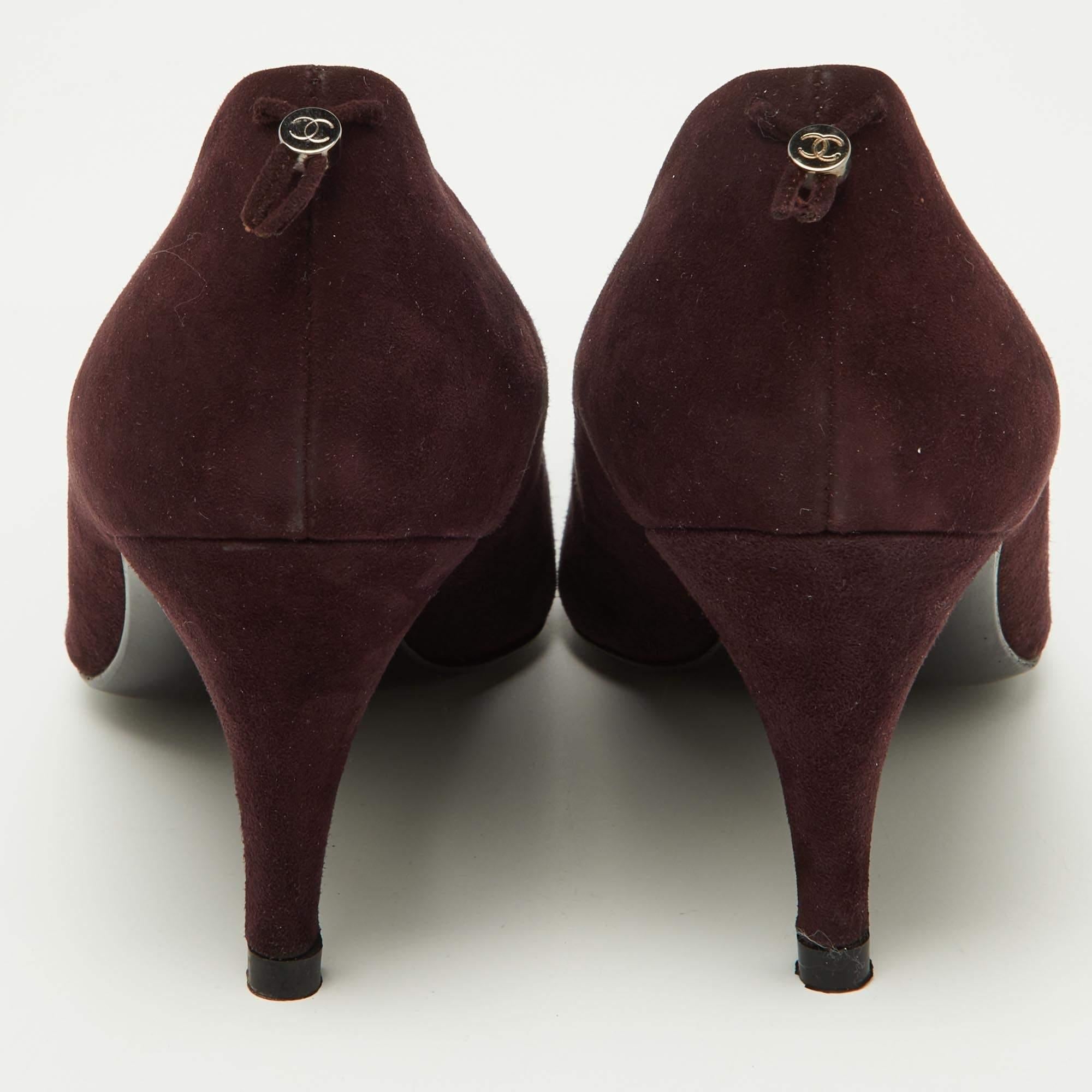 Women's Chanel Dark Plum Suede Cap Toe Pumps Size 37.5