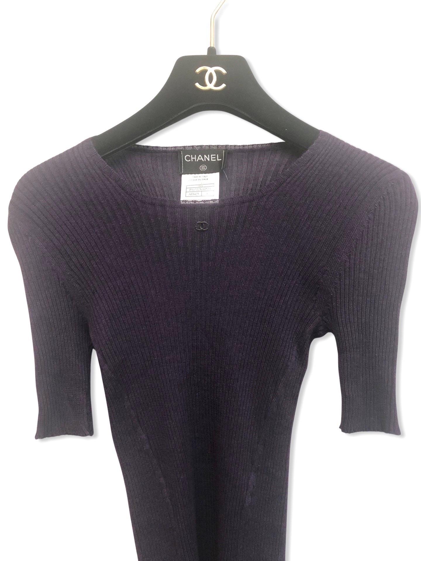 Women's or Men's Chanel Dark Purple Cashmere and Silk  Short Sleeves Top For Sale