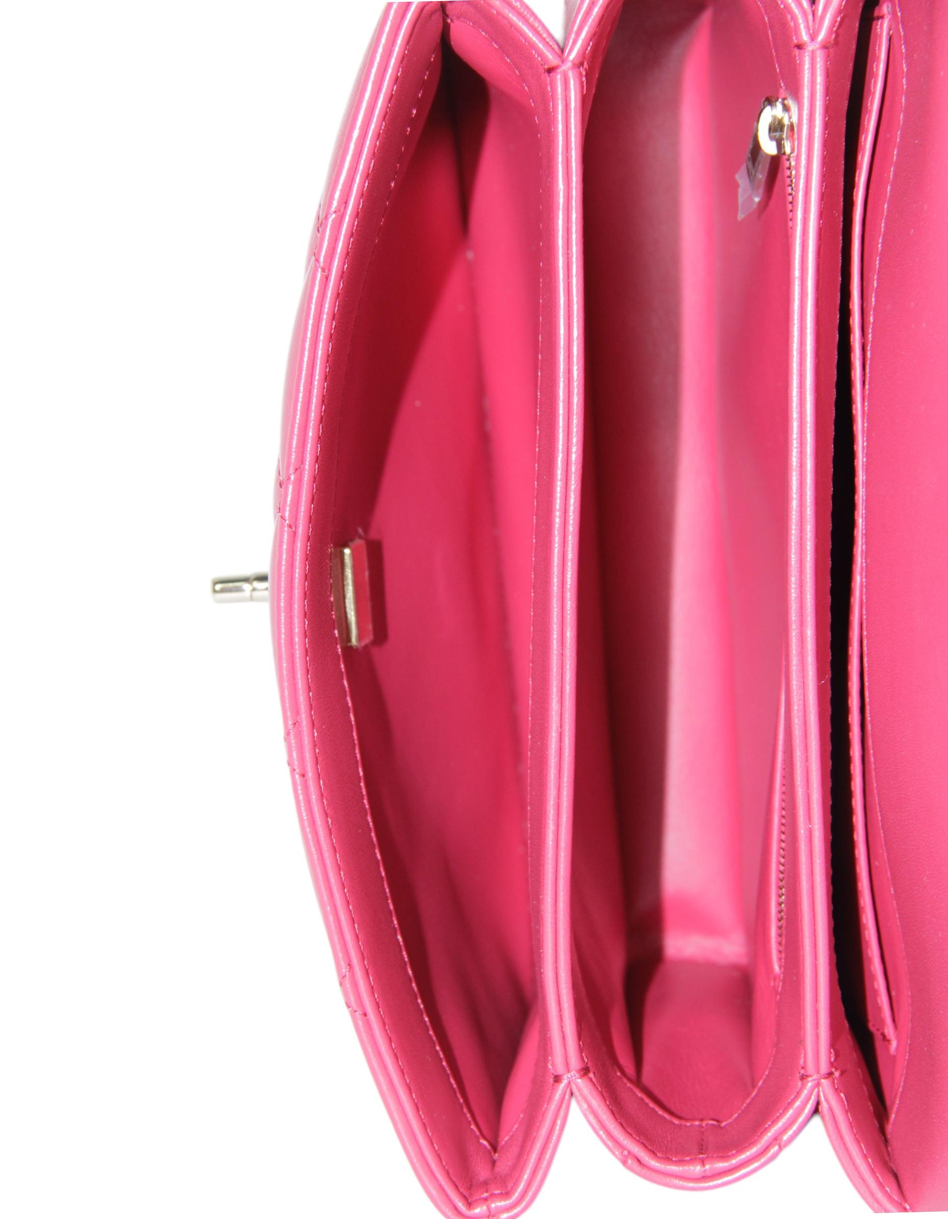 Chanel in pelle d'agnello rosso scuro, piccola e trendy CC con doppio manico in vendita 3