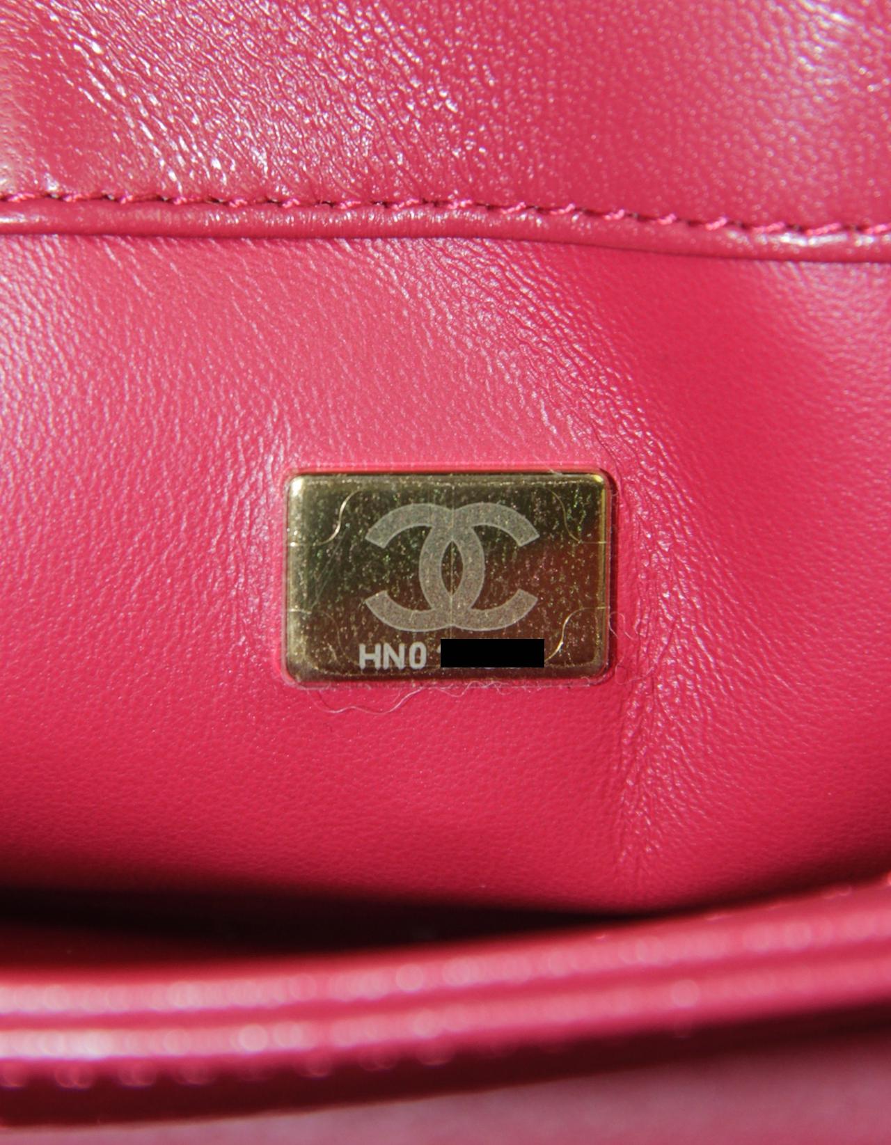 Chanel in pelle d'agnello rosso scuro, piccola e trendy CC con doppio manico in vendita 4
