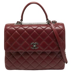 Chanel Dunkelrote gesteppte Ledertasche Große trendige CC Top Handle Bag