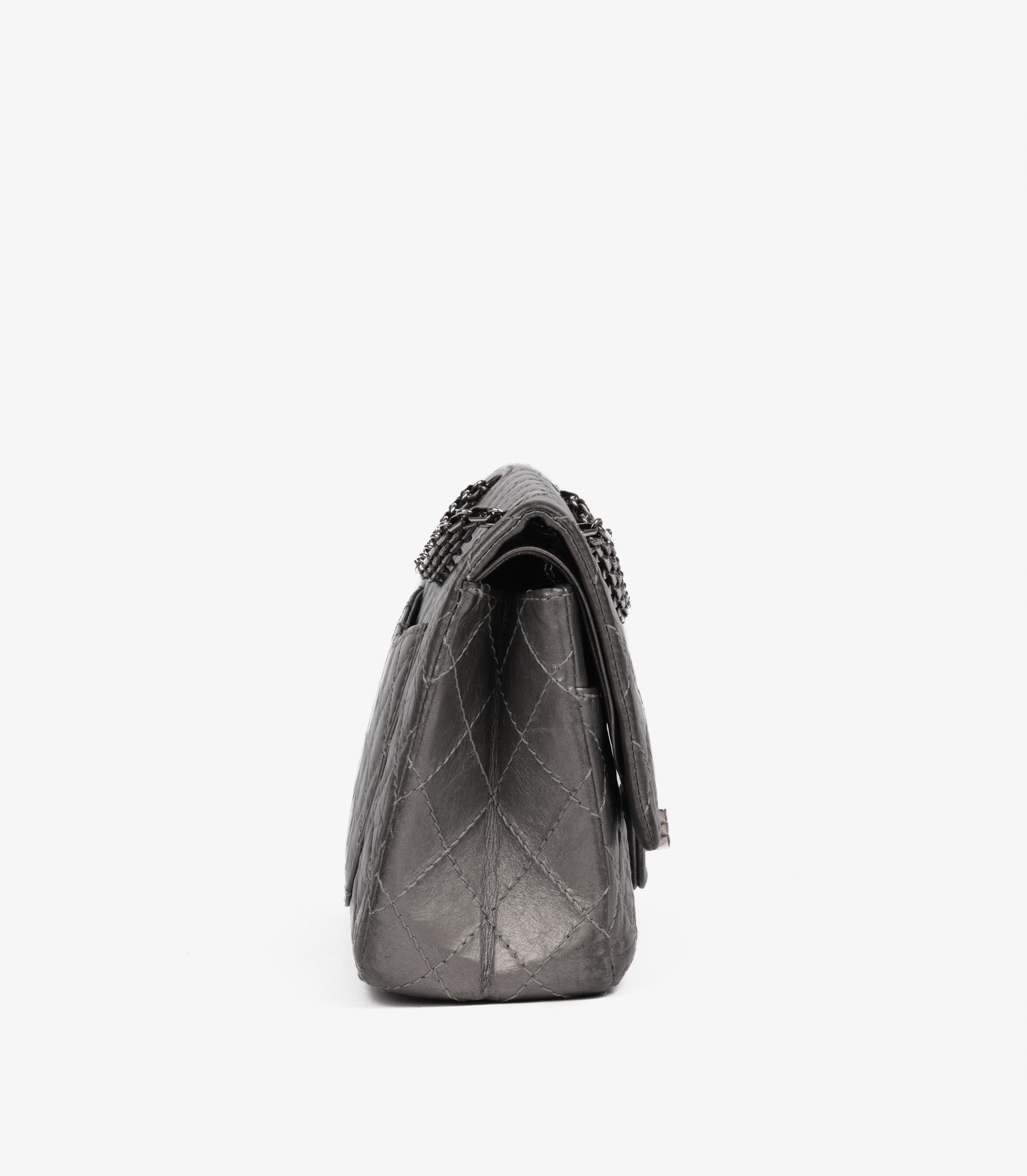 Chanel  Dark Silver Metallic Quilted Leather Reissue 225 2.55 Double Flap Bag In Excellent Condition For Sale In Bishop's Stortford, Hertfordshire