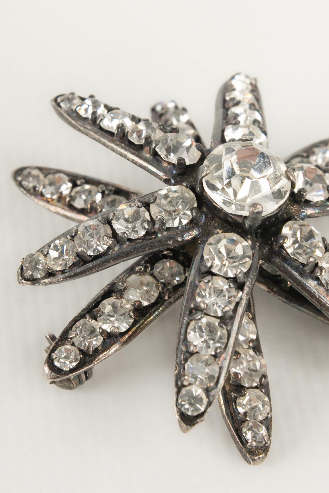 Women's Chanel Dark Silvery Metal Star Brooch with Rhinestones For Sale