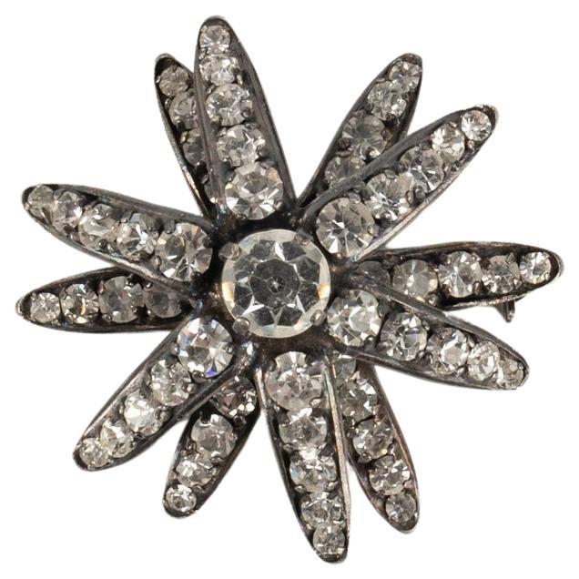 Chanel Dark Silvery Metal Star Brooch with Rhinestones For Sale