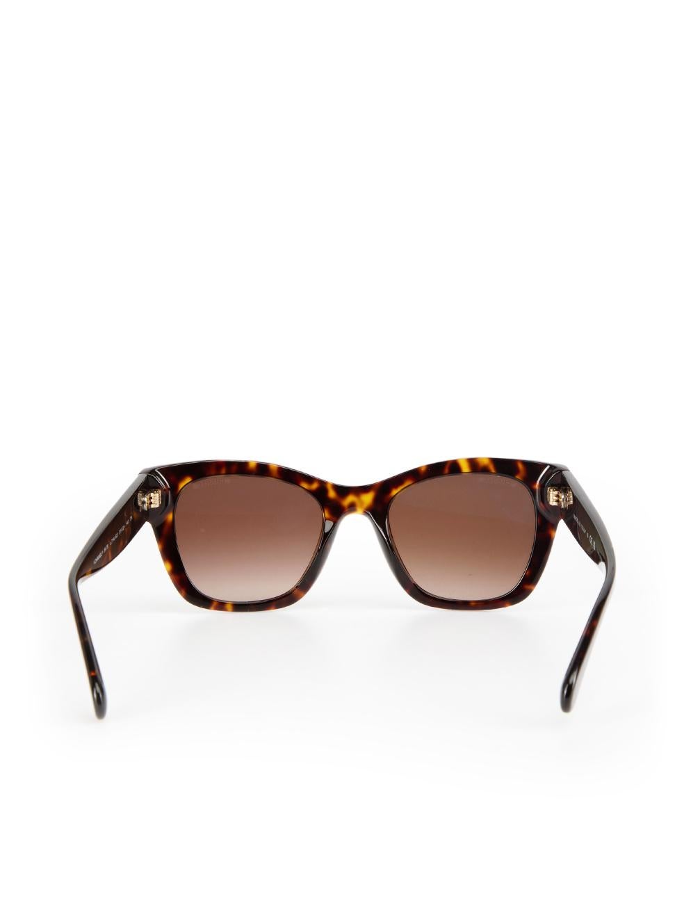 Women's Chanel Dark Tortoise Square Sunglasses For Sale