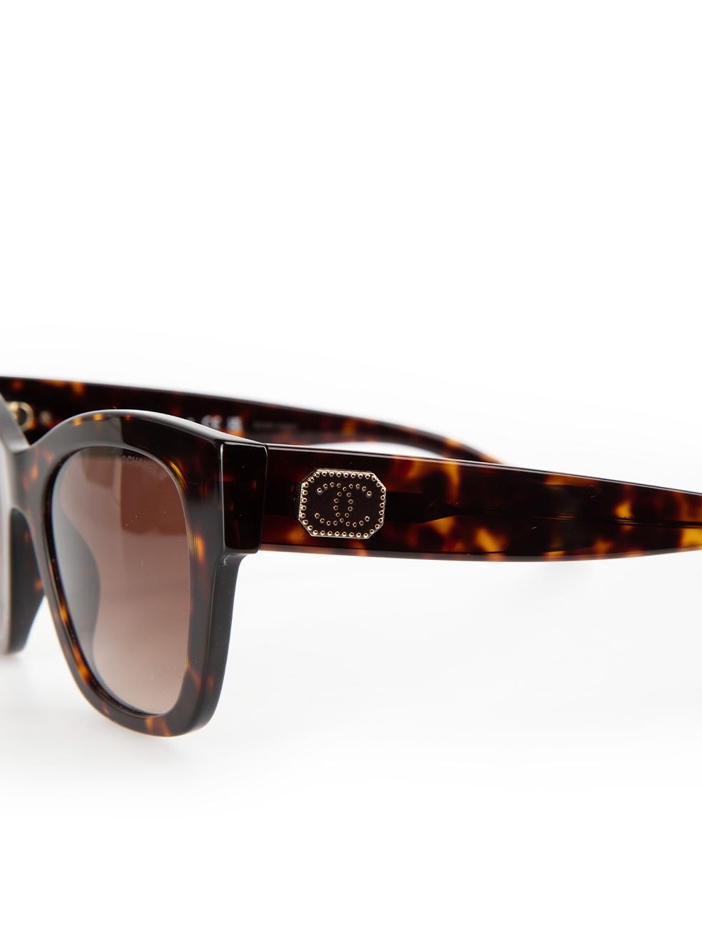 Chanel Dark Tortoise Square Sunglasses For Sale 2