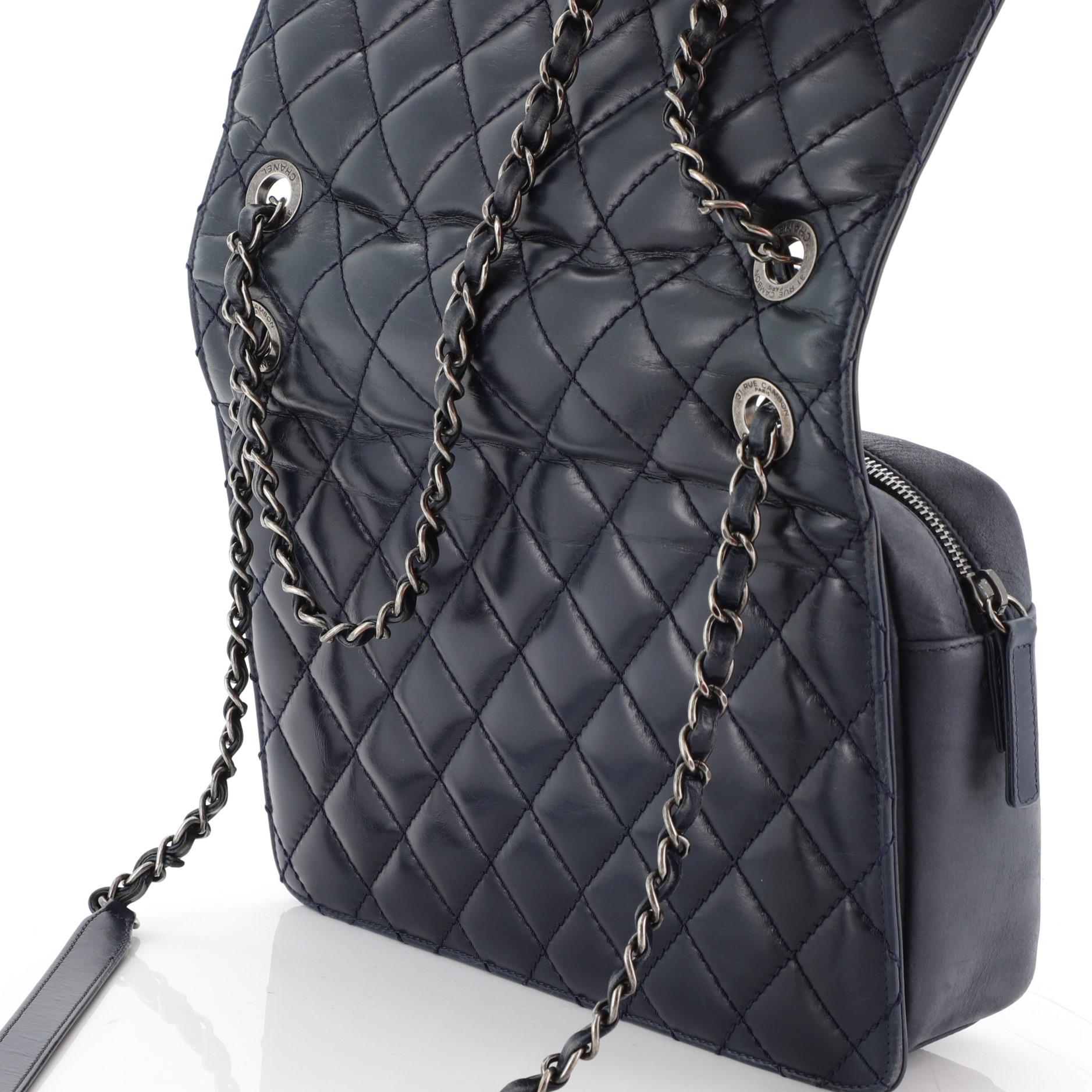 Chanel Day Trip Flap Bag 2024 favors