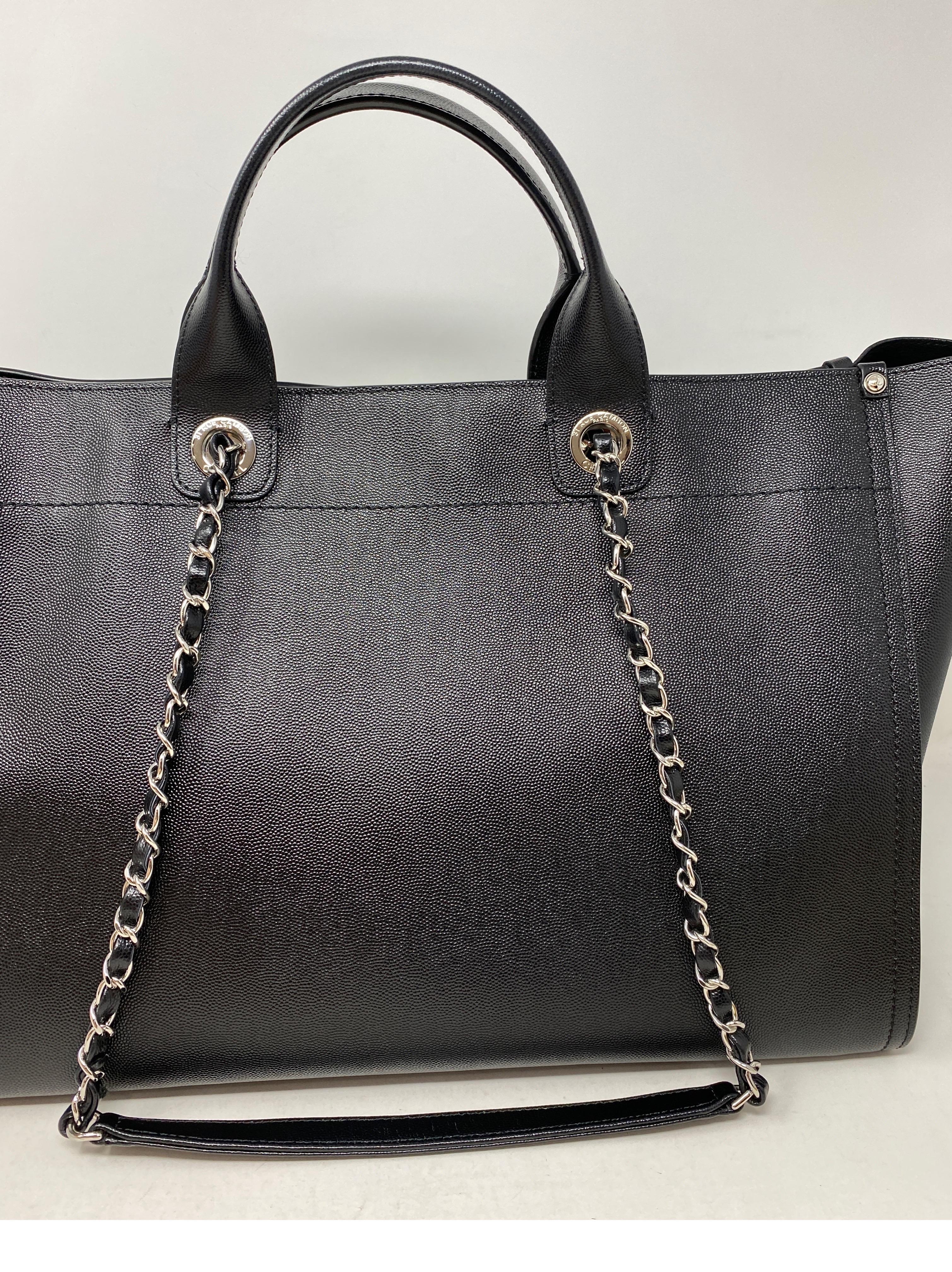 Borsa Tote Chanel Deauville in pelle nera 5