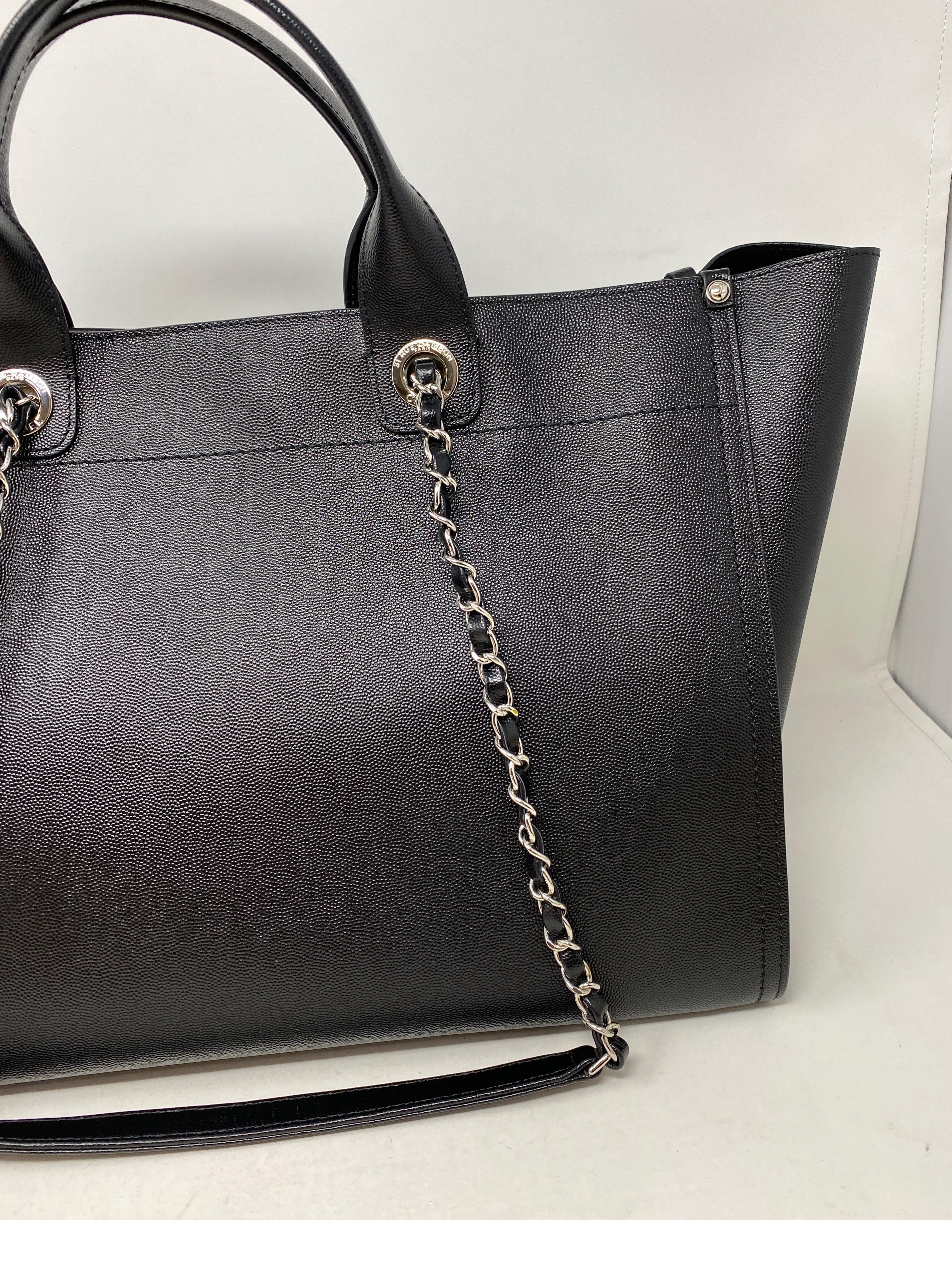 Borsa Tote Chanel Deauville in pelle nera 6