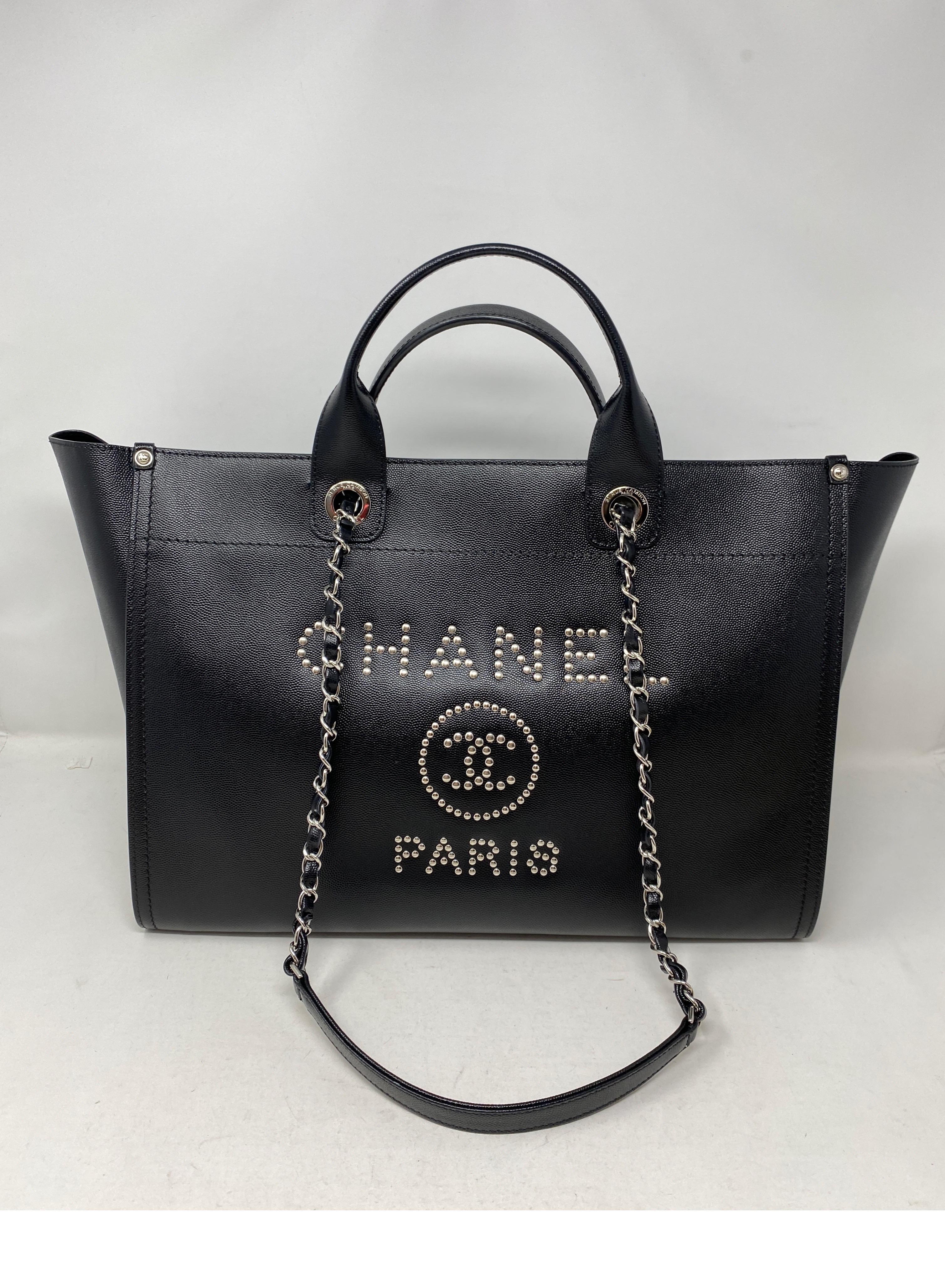 Borsa Tote Chanel Deauville in pelle nera 2