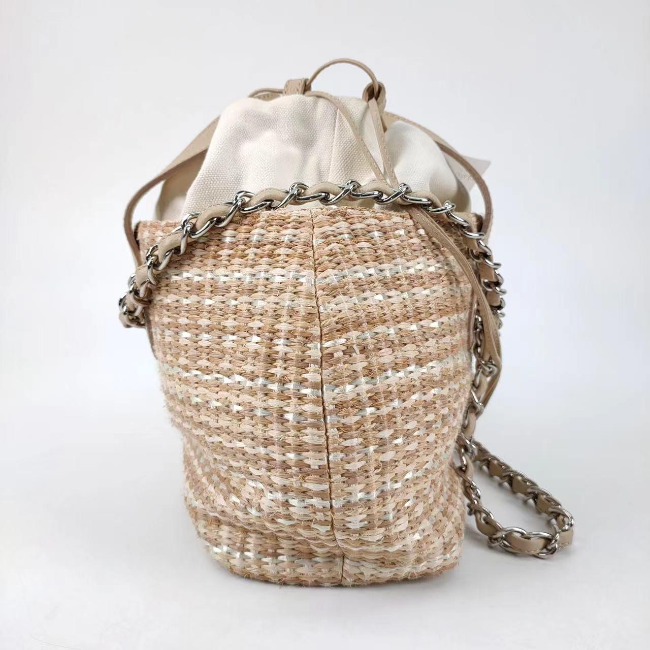 Women's Chanel Deauville Chain Shoulder Bag Beige Raffia and Tweed