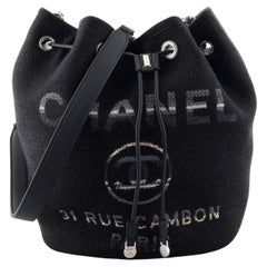 Chanel Deauville Kordelzug Bucket Bag aus Segeltuch Medium
