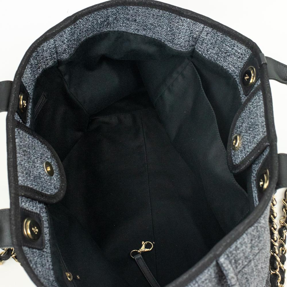 CHANEL, Deauville aus grauem Tweed 1