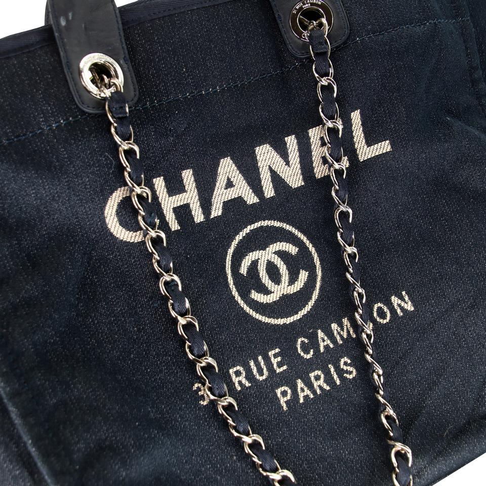 Chanel Deauville Large Canvas 31 Rue Blue Denim Tote CC-0921N-0008  In Excellent Condition In Downey, CA