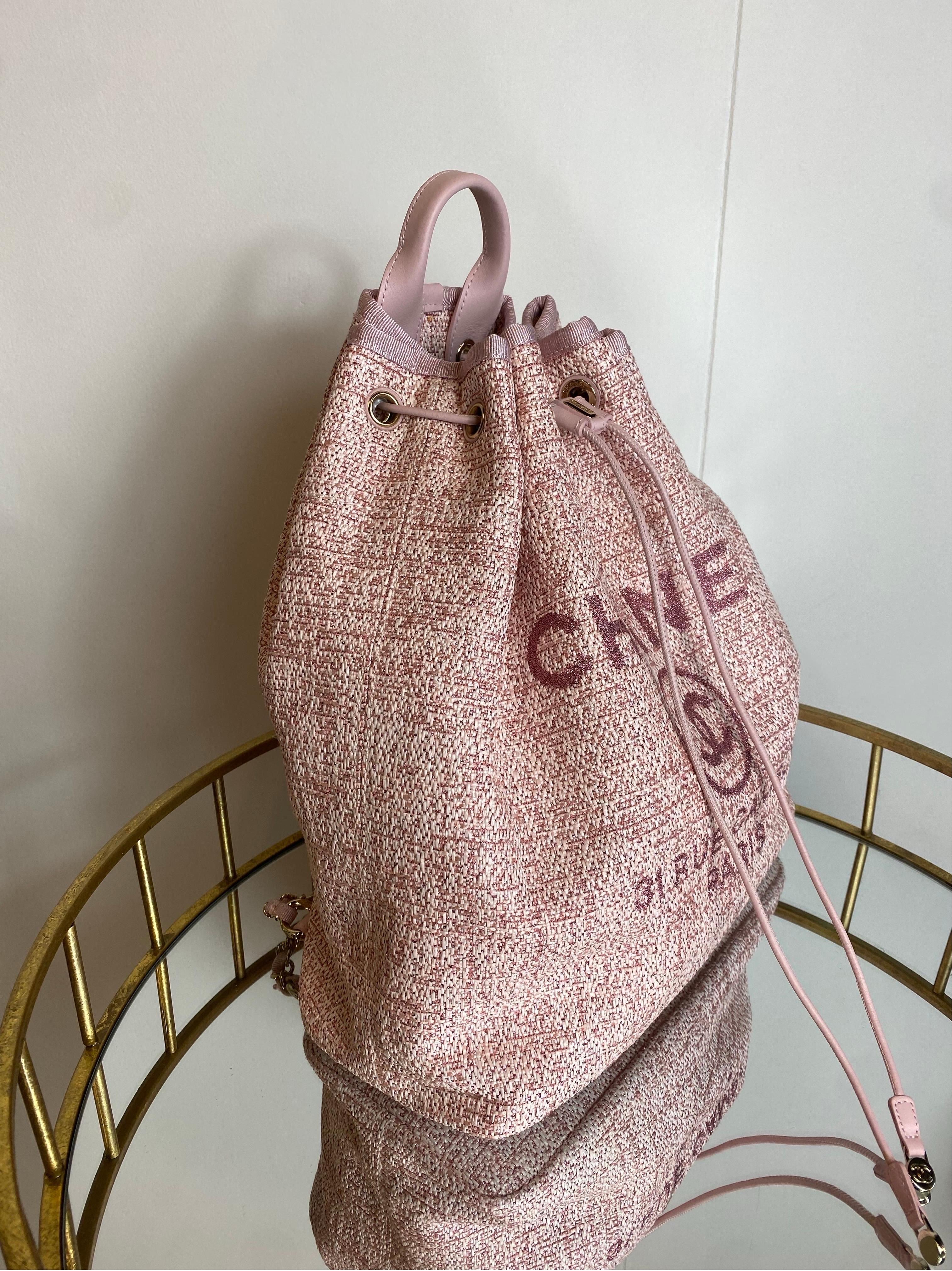 Chanel Sac à dos en tweed rose Deauville Unisexe en vente