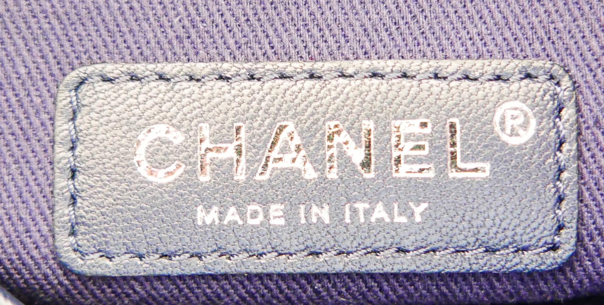 Chanel - Deauville - Sac à dos en denim à paillettes en vente 3