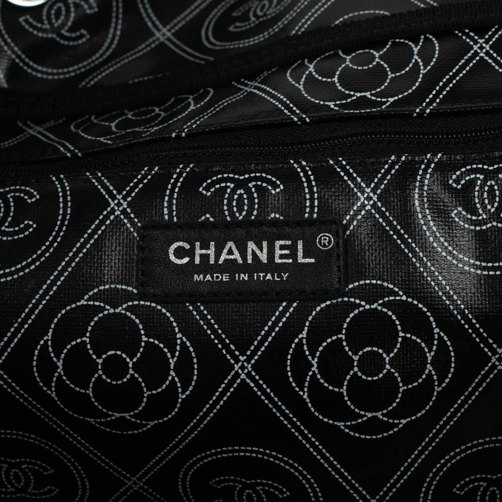 CHANEL Deauville Shoulder bag in Black Canvas 5