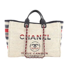 Chanel Deauville Tote Canvas avec détail rayé Large