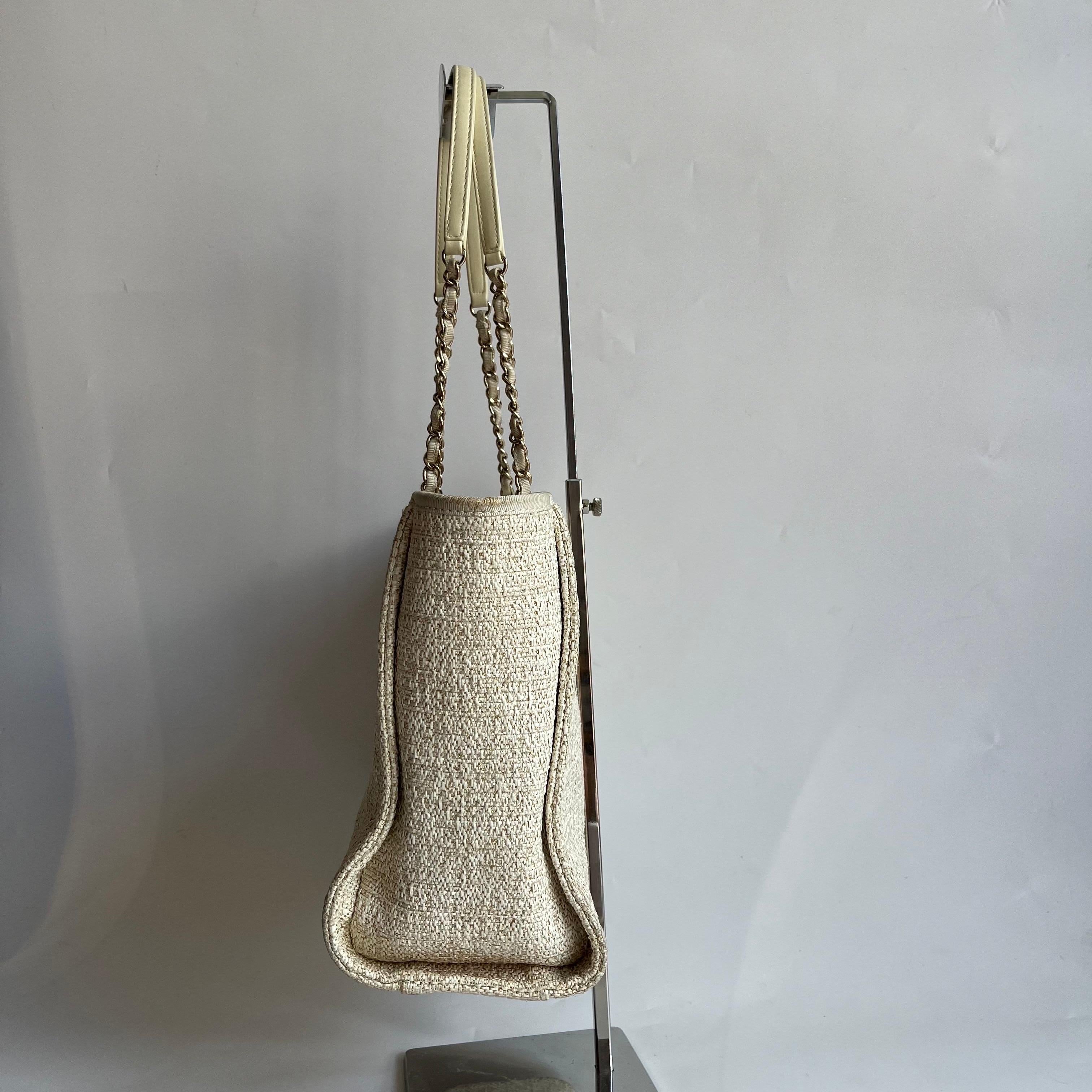 Marron Chanel Deauville Tote Gold Beige Cloth Leather Chain Strap Small 34cm en vente