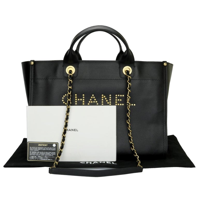 Deauville leather tote Chanel Black in Leather - 20986431