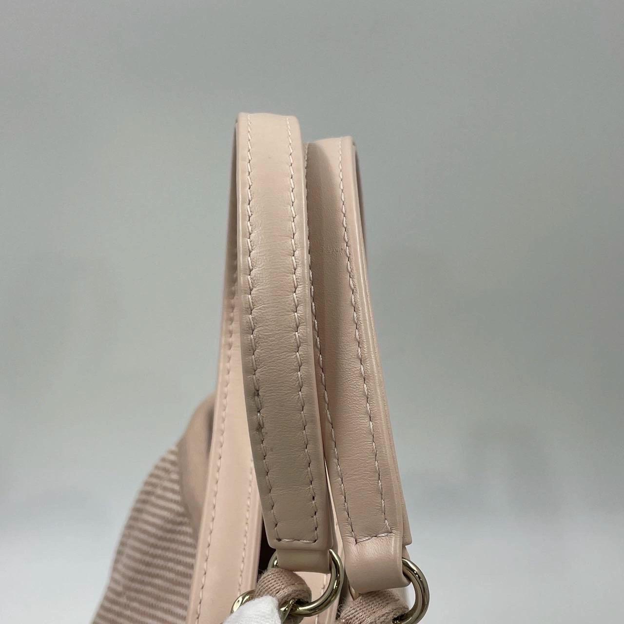Chanel Deauville Fourre-tout rose clair en cuir avec sangle en chaîne, petit modèle 34 cm en vente 12