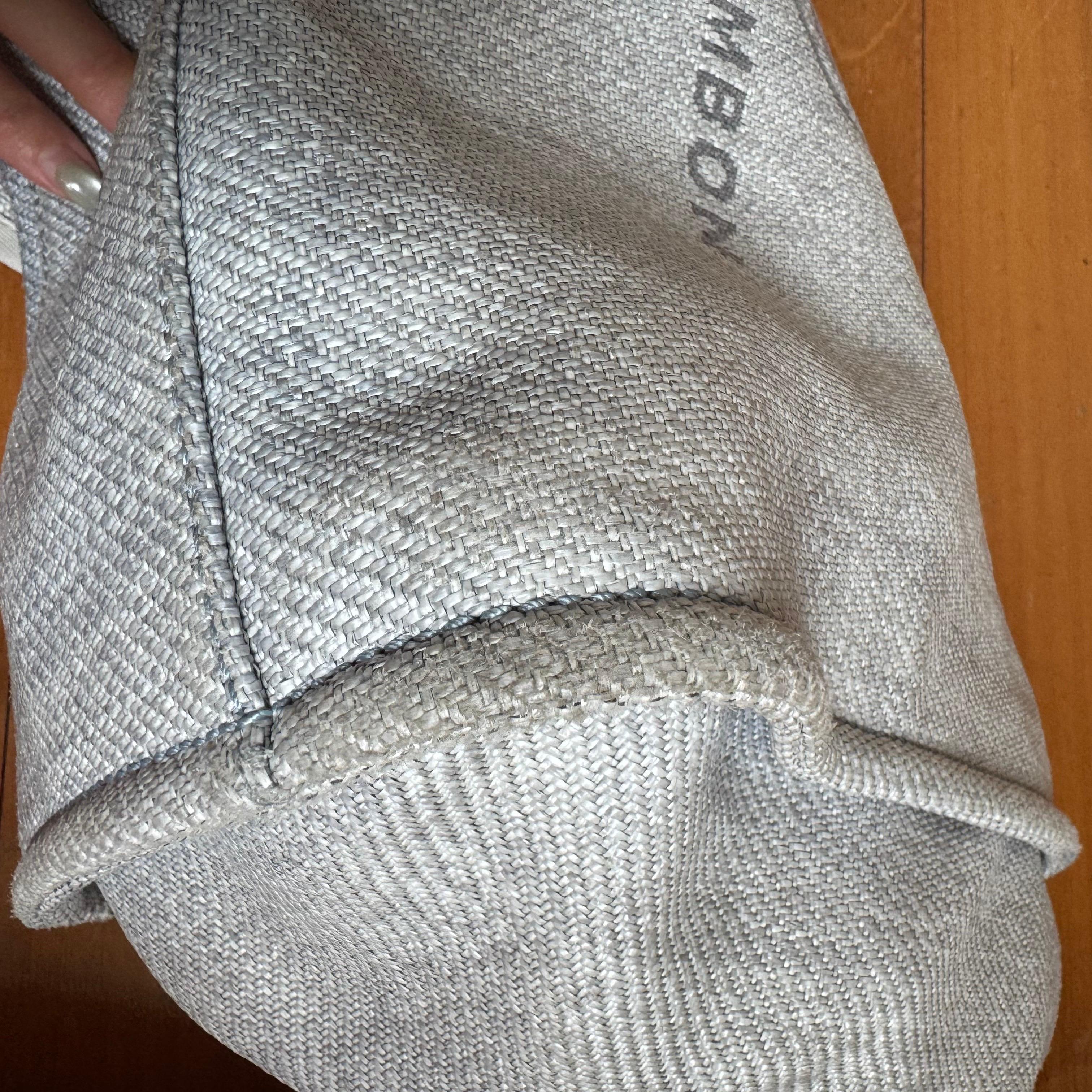 Chanel Deauville Tote Medium Azul claro Gris Denim Top Handle 2013-2014 en venta 16