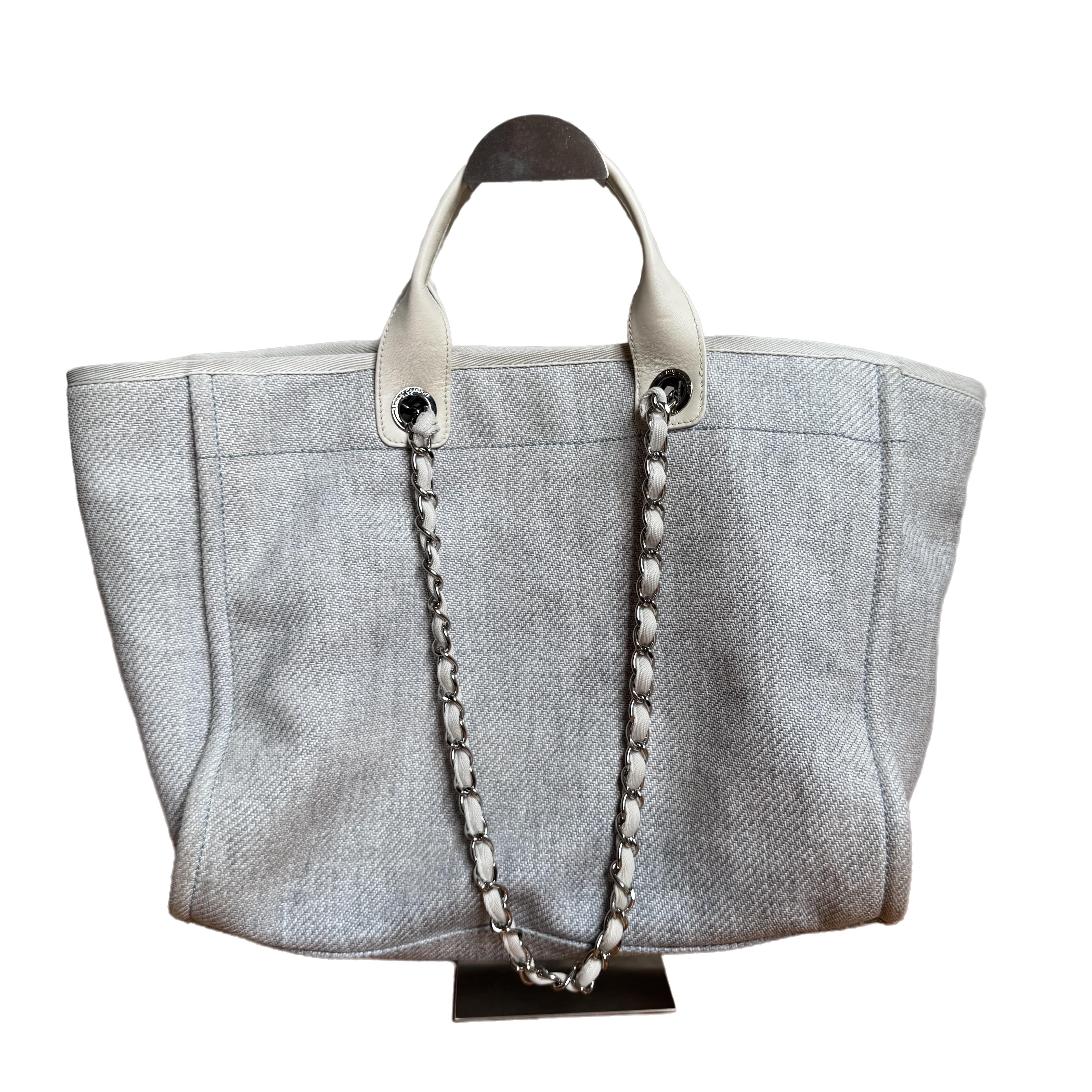 De las mujeres Chanel Deauville Tote Medium Azul claro Gris Denim Top Handle 2013-2014 en venta