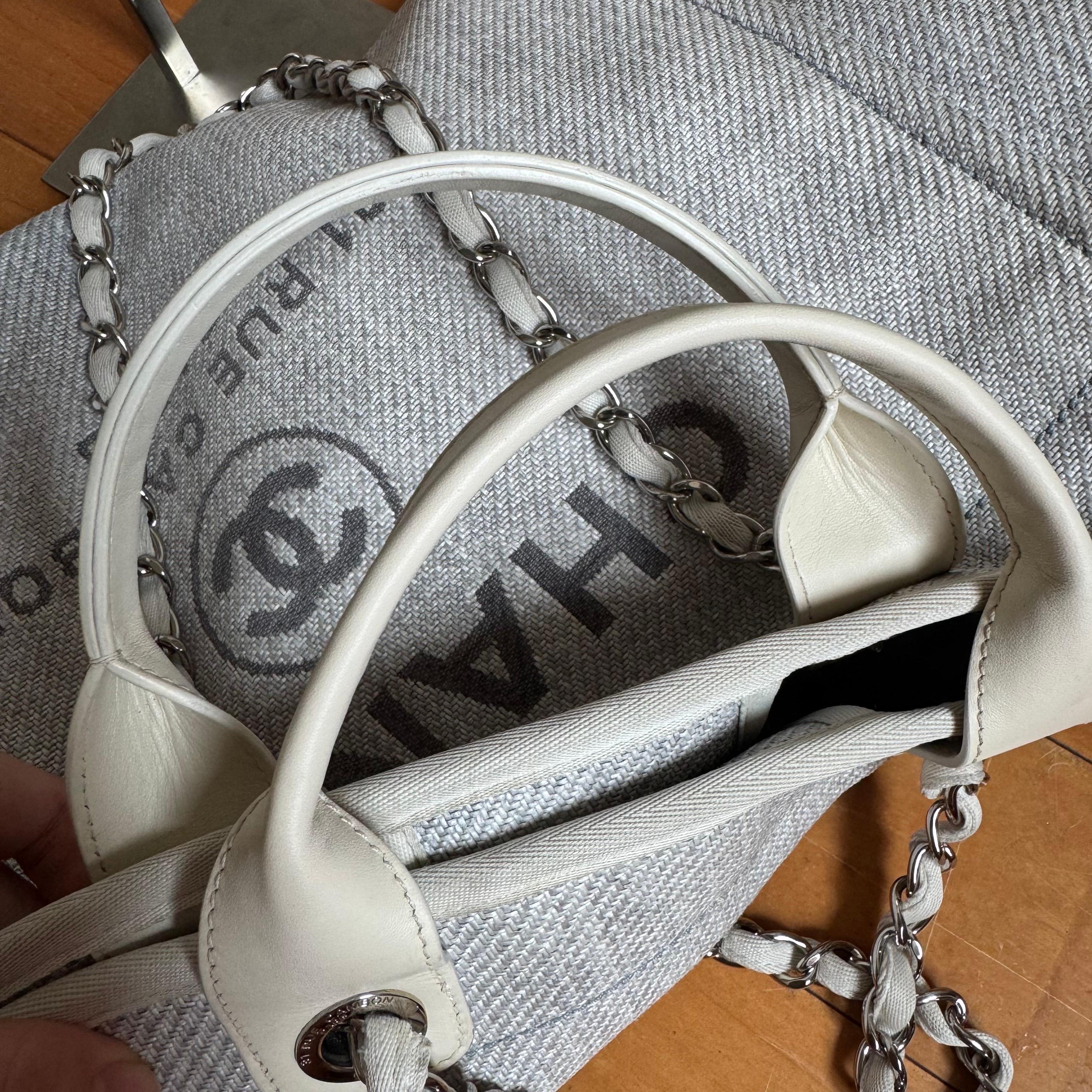 Chanel Deauville Tote Medium Azul claro Gris Denim Top Handle 2013-2014 en venta 2