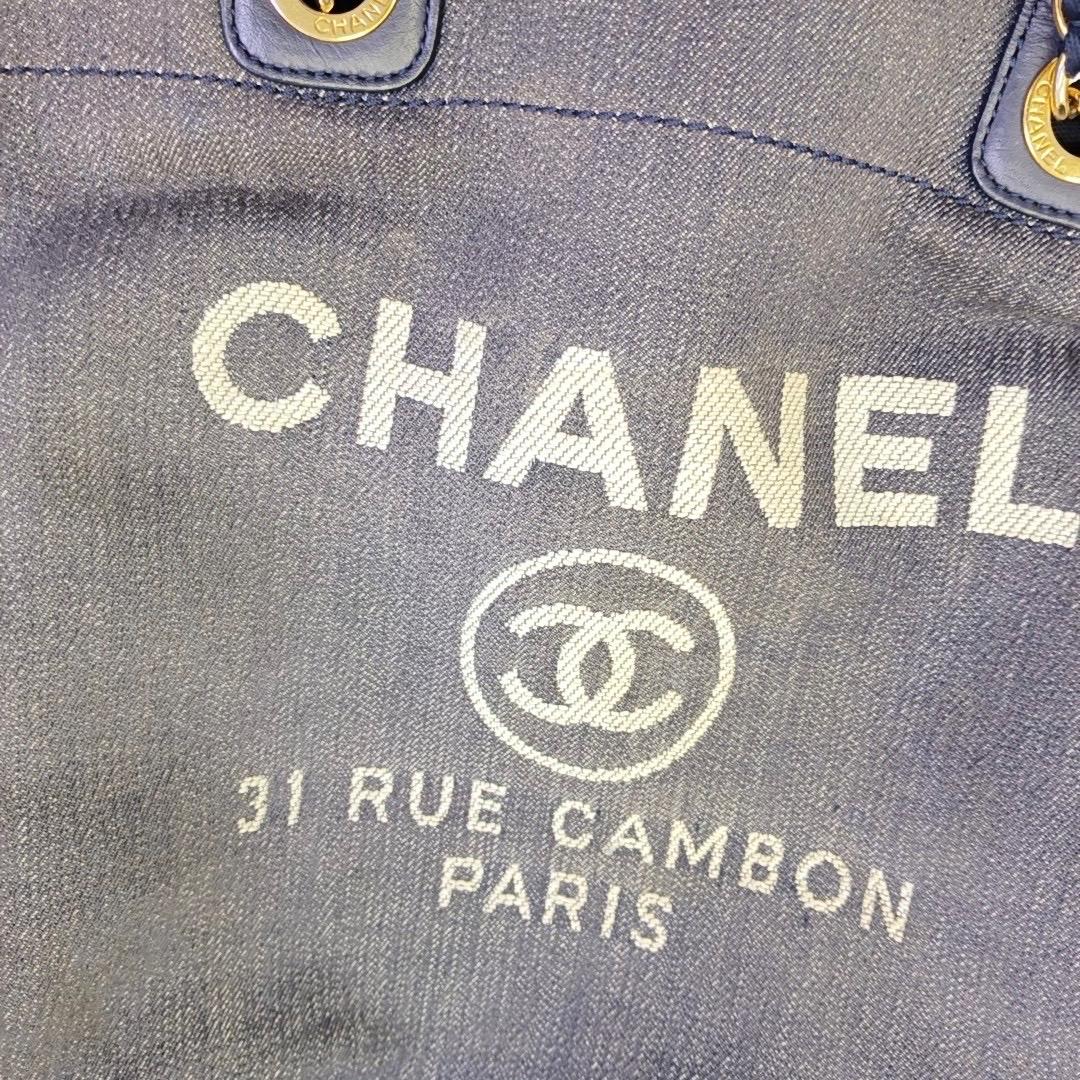 Women's Chanel Deauville Tote Medium Navy Denim Top Handle Leather Chain Straps For Sale