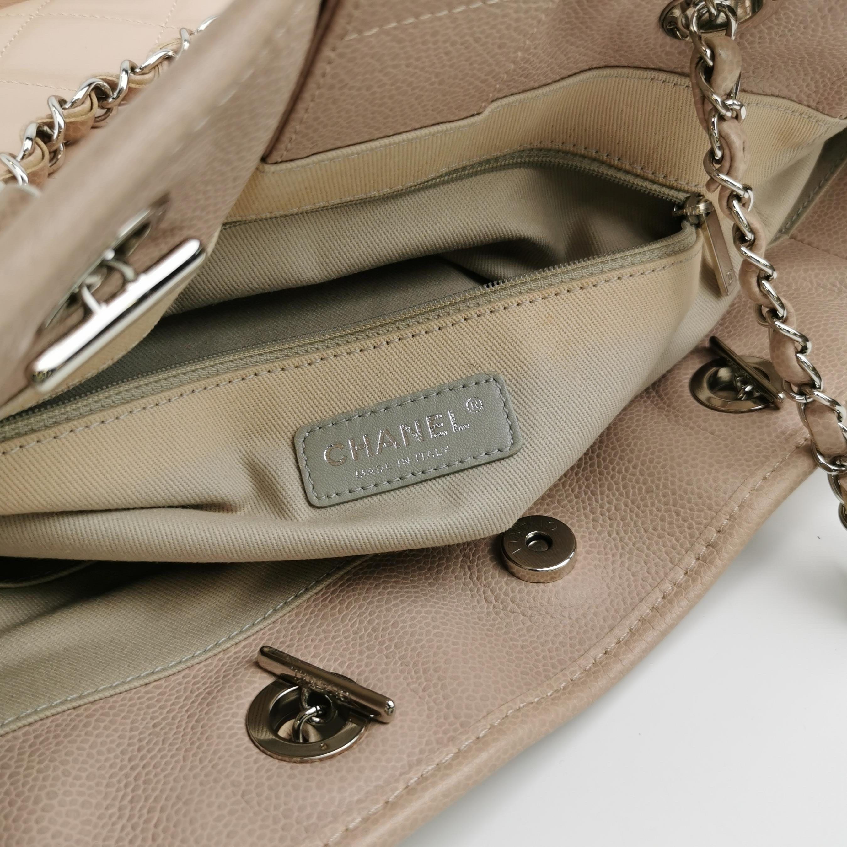 Chanel Deauville Tote Medium Pink Leather Leather Chain Straps en vente 1
