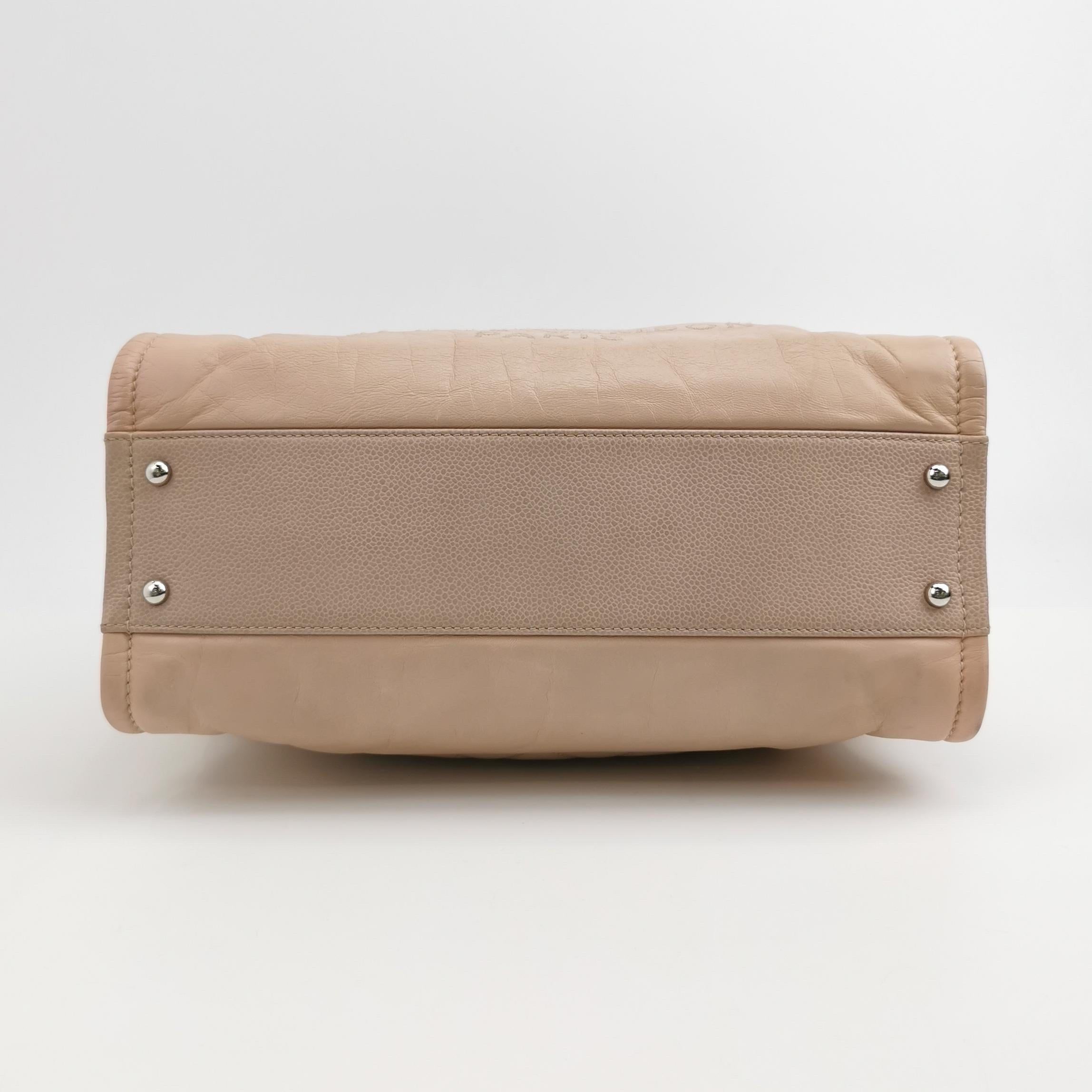 Chanel Deauville Tote Medium Pink Leather Leather Chain Straps en vente 4