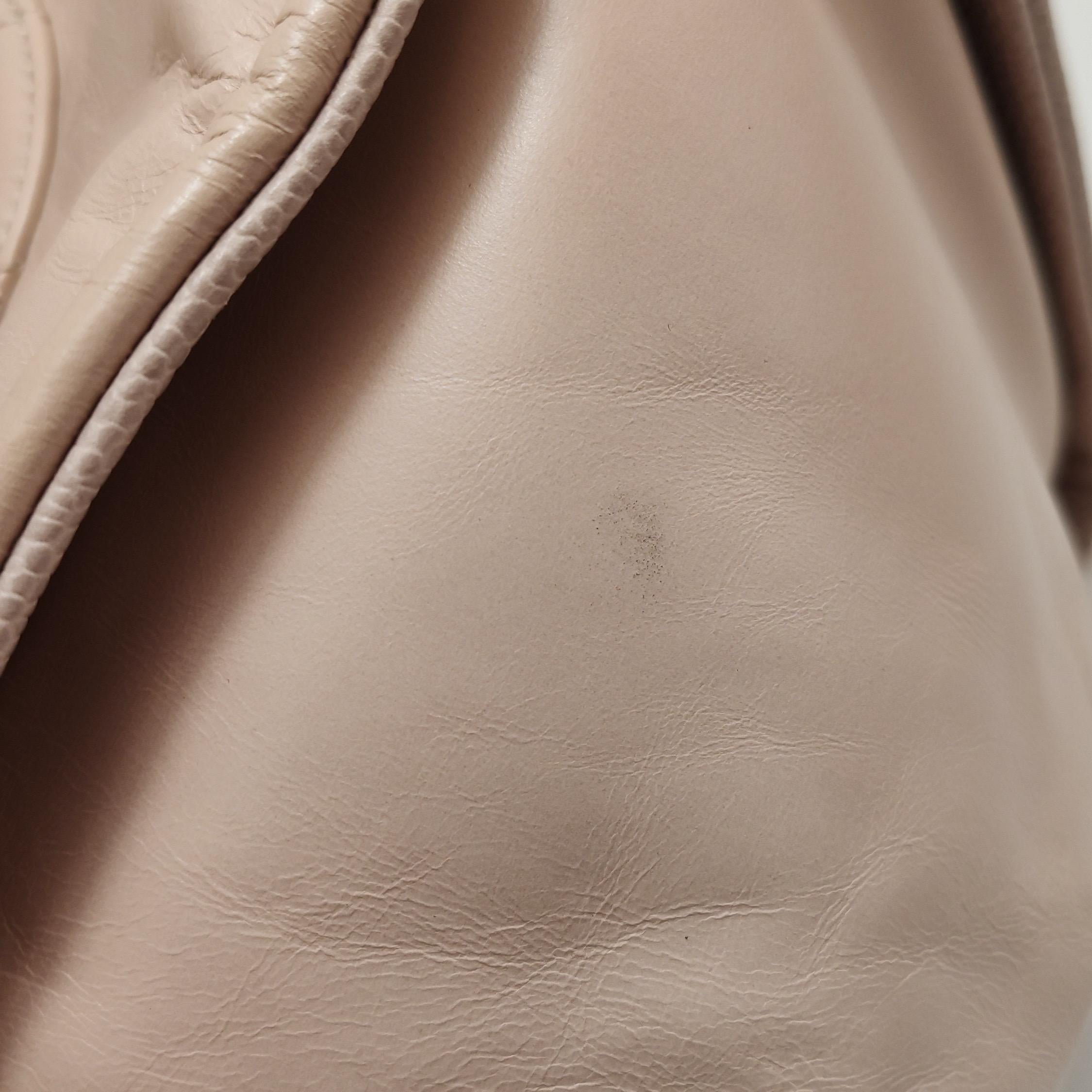 Chanel Deauville Tote Medium Pink Leather Top Handle Leather Chain Straps en vente 11