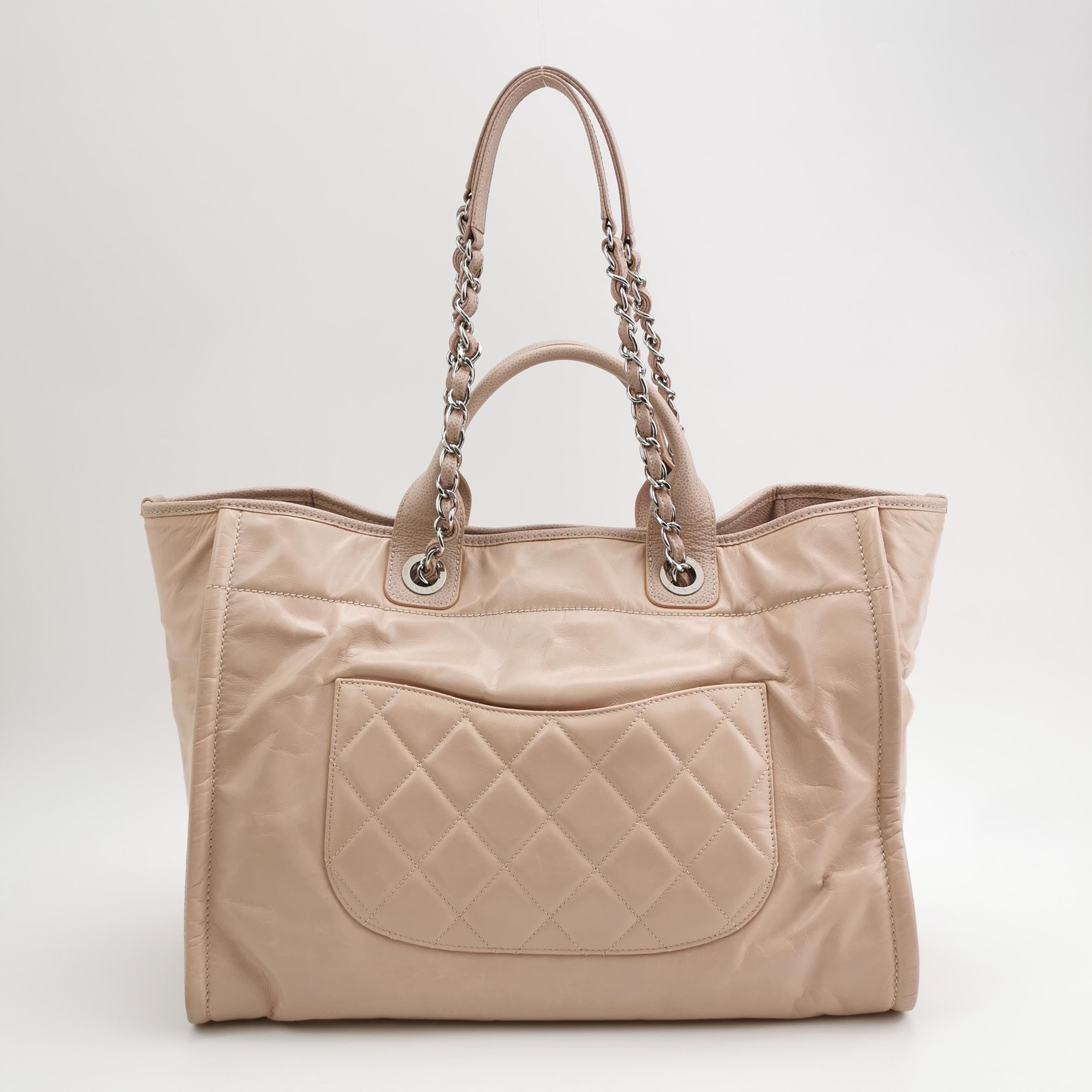 Marron Chanel Deauville Tote Medium Pink Leather Top Handle Leather Chain Straps en vente