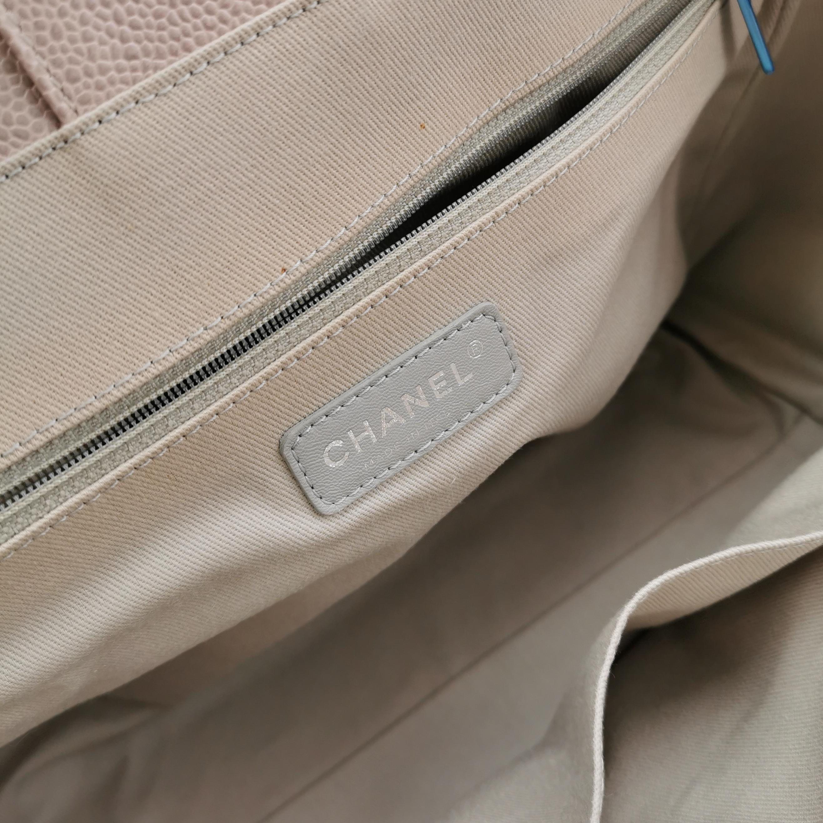 Chanel Deauville Tote Medium Pink Leather Top Handle Leather Chain Straps en vente 1