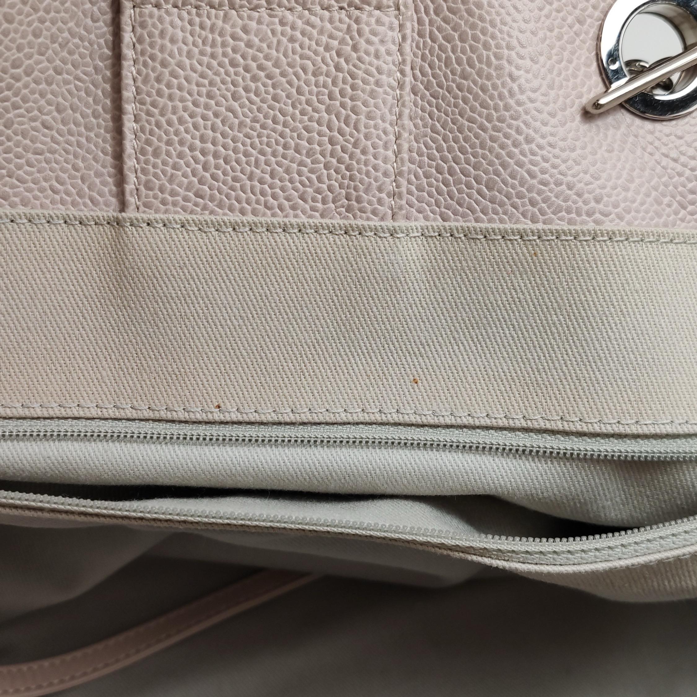 Chanel Deauville Tote Medium Pink Leather Top Handle Leather Chain Straps en vente 2