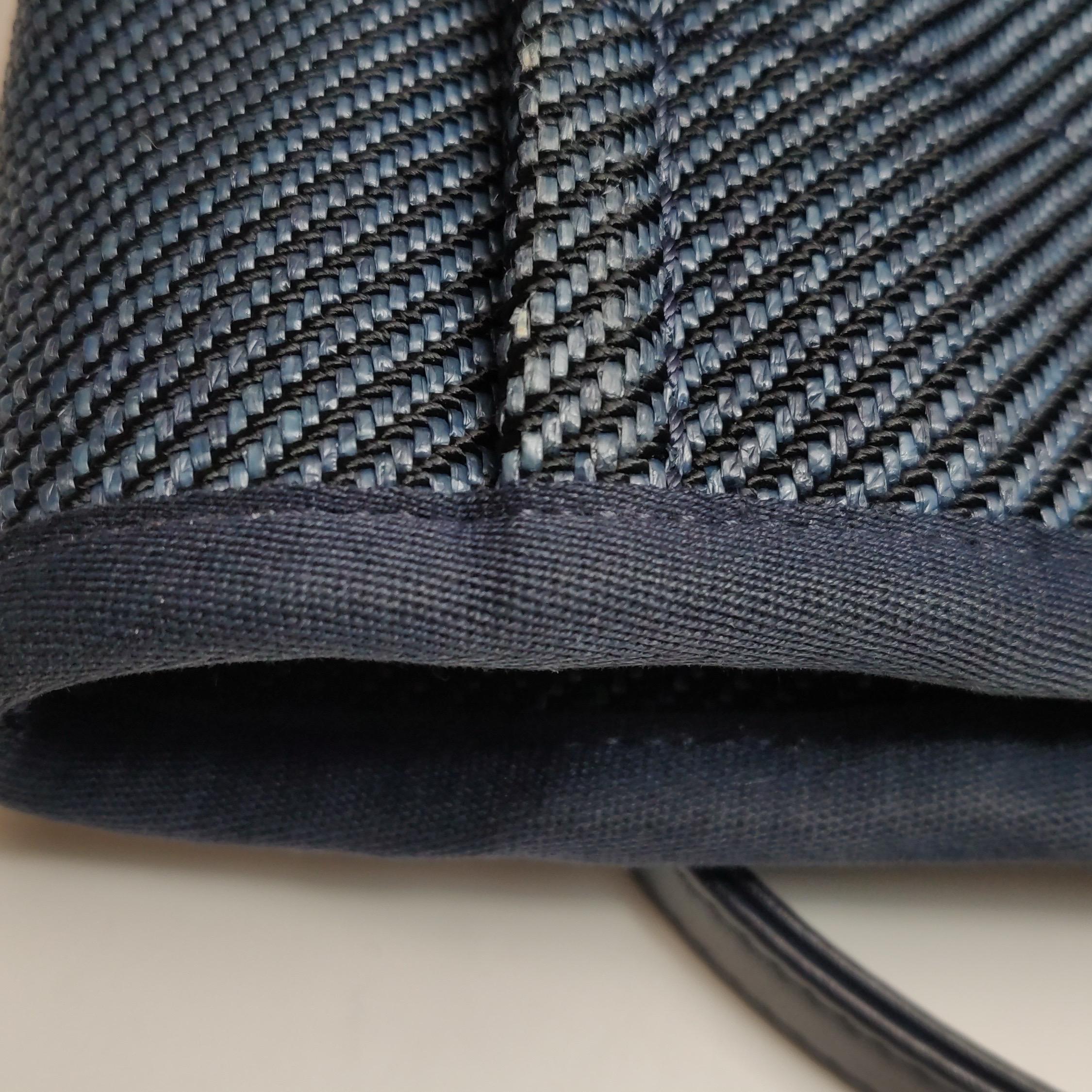 Chanel Deauville Tote Tela Vaquera Azul Marino Correa Cadena Piel Pequeño 34cm en venta 13