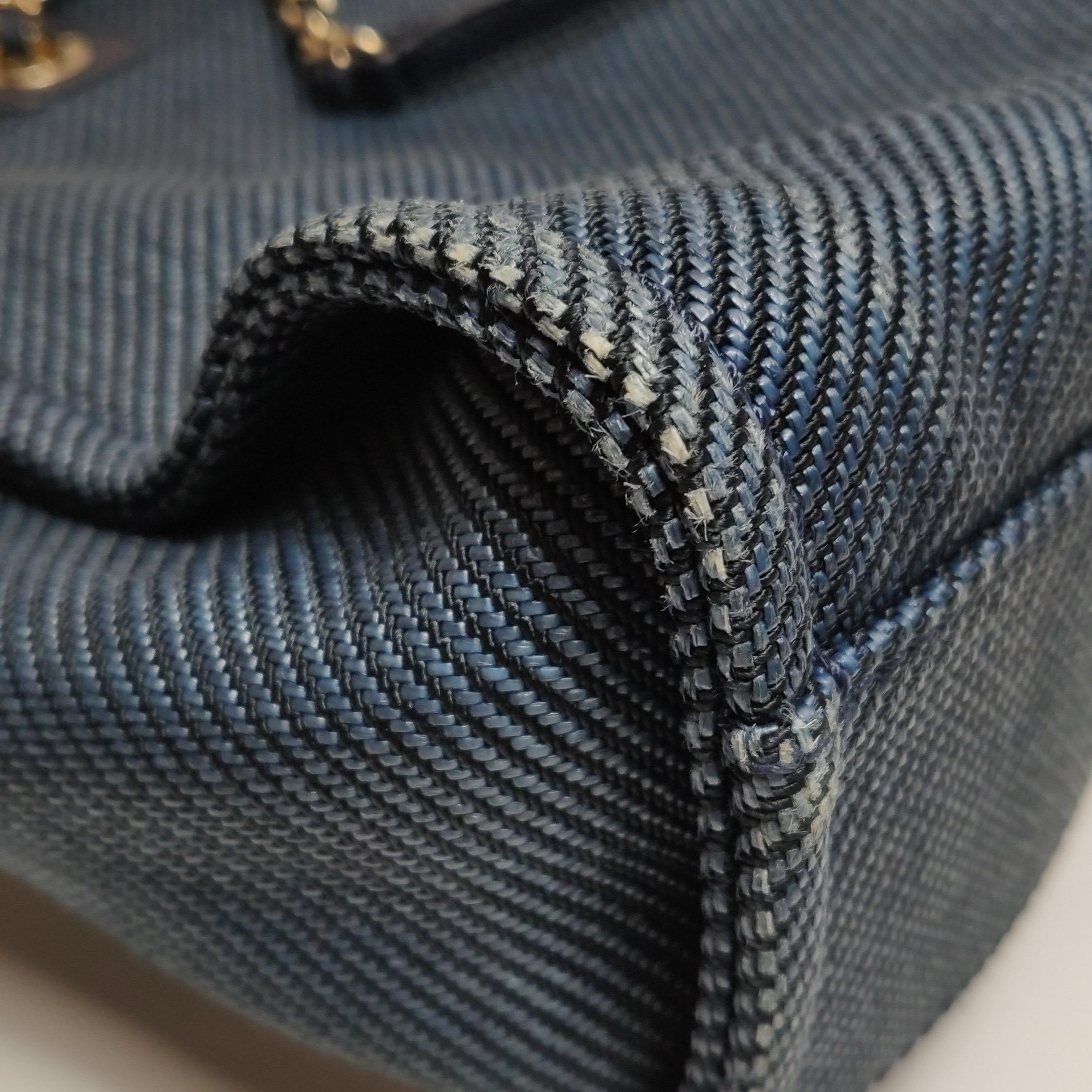 Chanel Deauville Tote Tela Vaquera Azul Marino Correa Cadena Piel Pequeño 34cm en venta 15