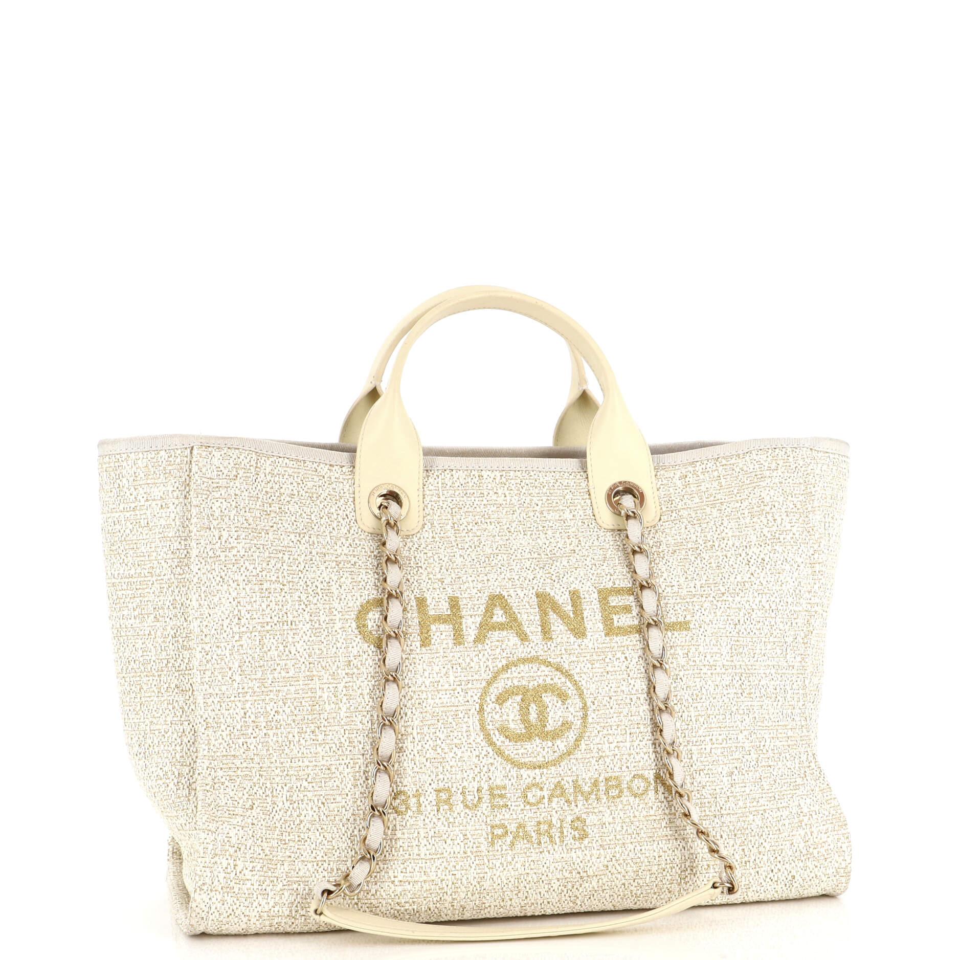 Chanel Deauville Tote Raffia with Glitter Detail Medium In Good Condition For Sale In NY, NY