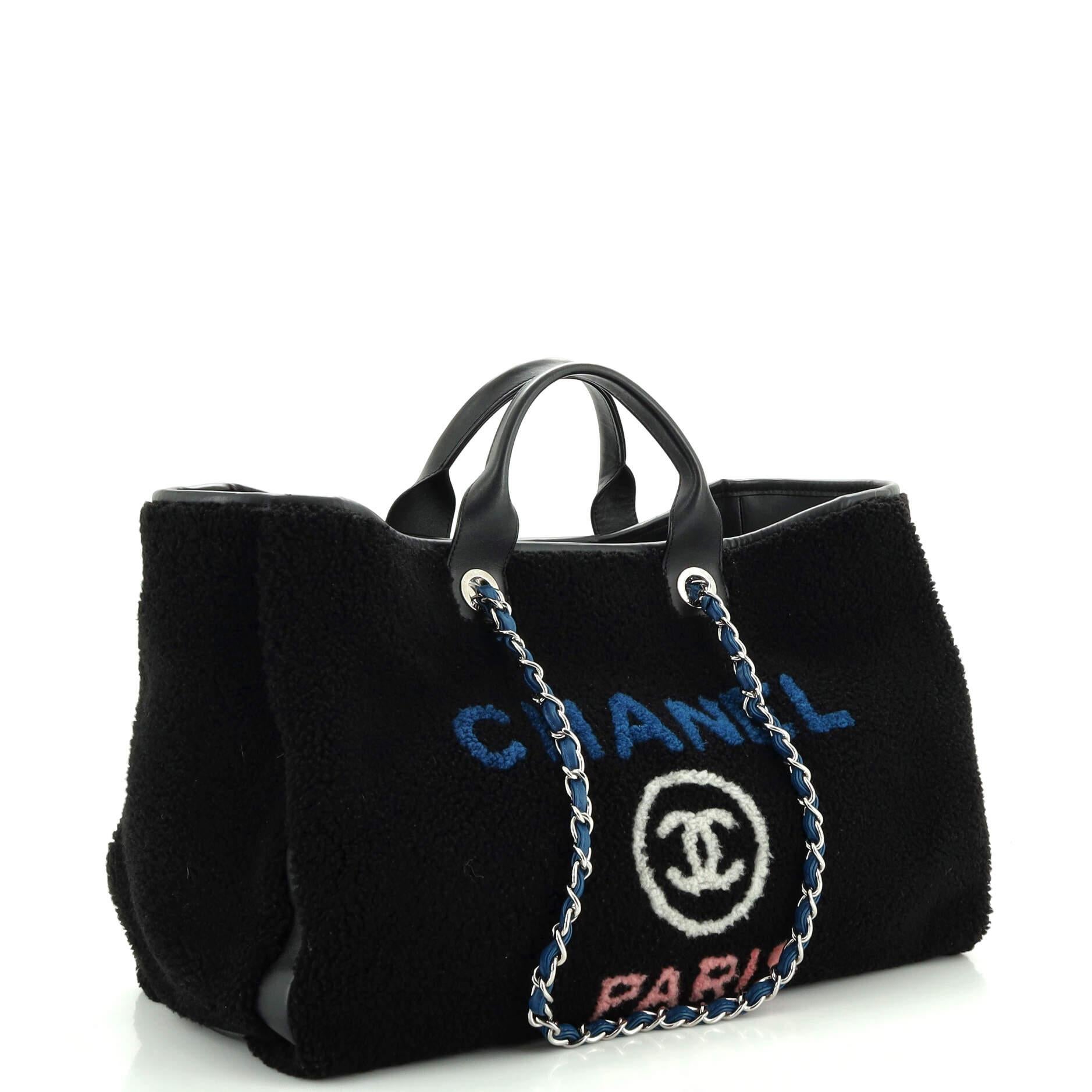 Chanel Deauville Tote Shearling Large In Good Condition In NY, NY