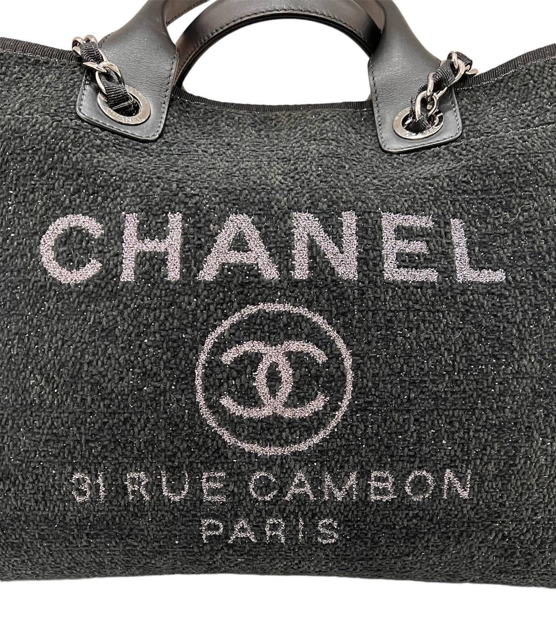 Chanel Deauville Tweed Nera Borsa A Spalla  In Excellent Condition For Sale In Torre Del Greco, IT