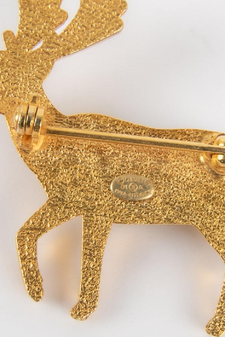 Chanel Deer Brooch in Gold Metal and Swarovski Strass, 2001 For Sale 1