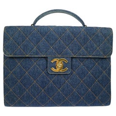CHANEL Denim Blau Jean Gesteppt Gold CC Top Handle Carryall Reise Aktentasche Tasche