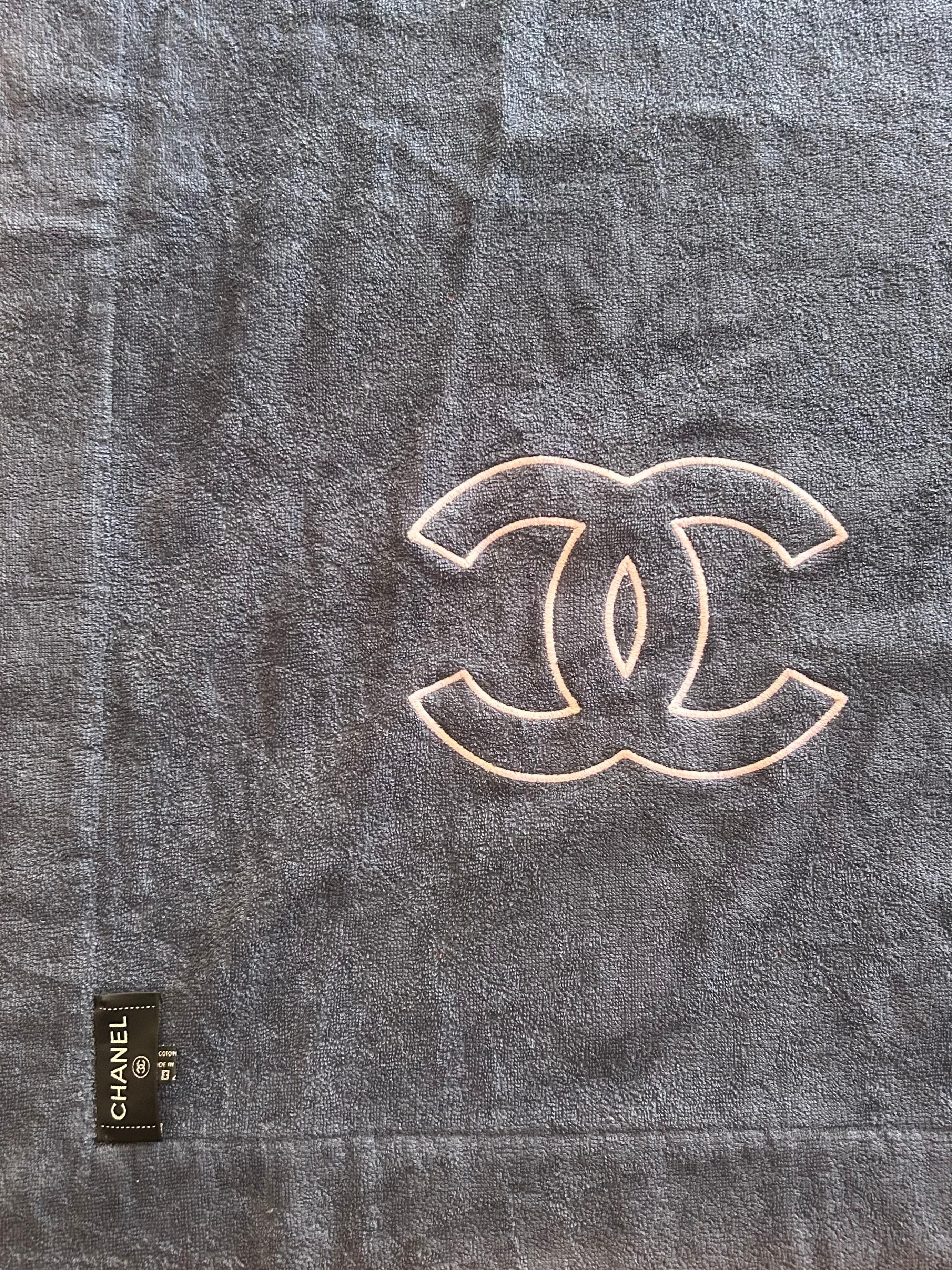 Chanel Denim Blue Towel en vente 1